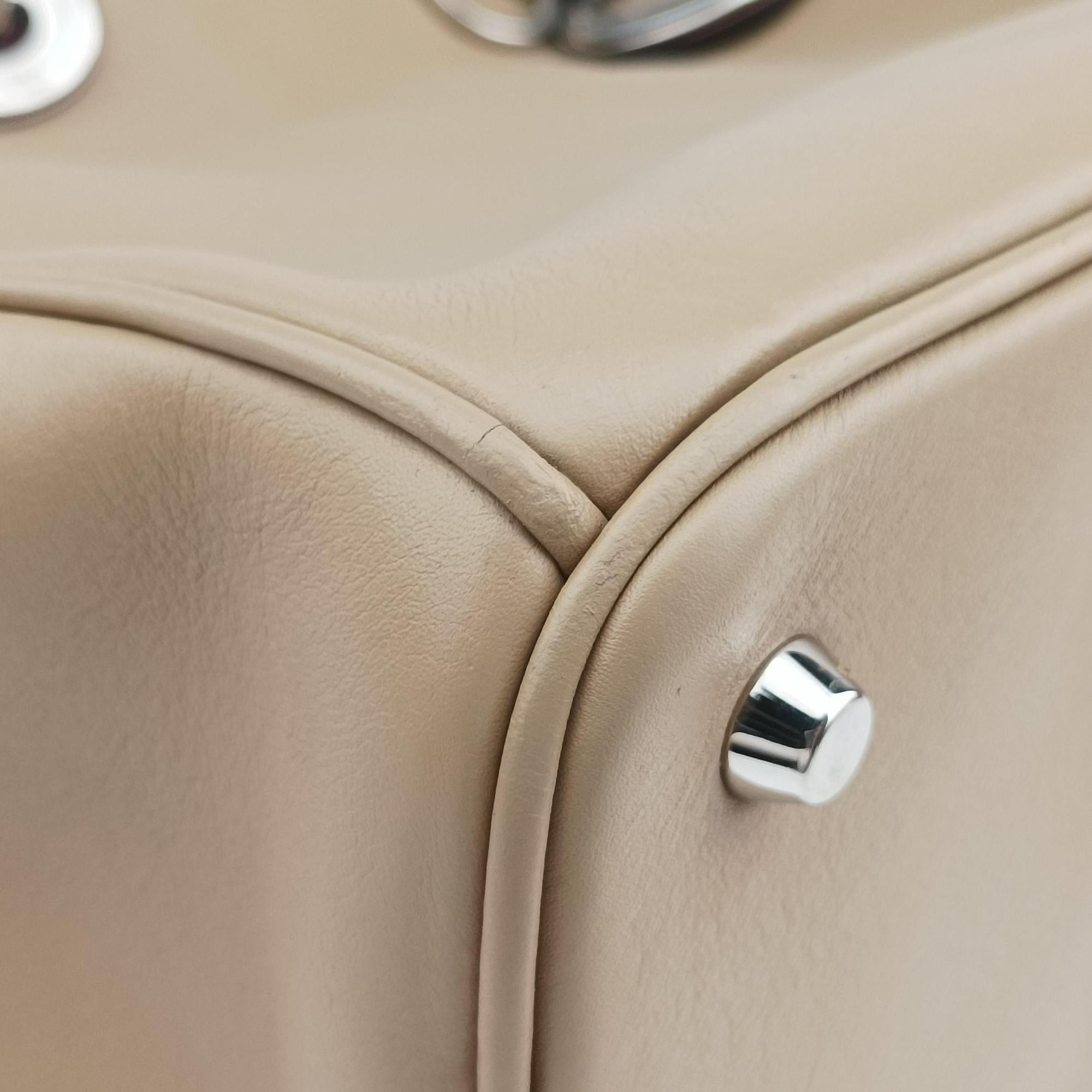 Pre-owned Christian Dior Diorissimo Beige Leather  shoulderbag | stylenewstar