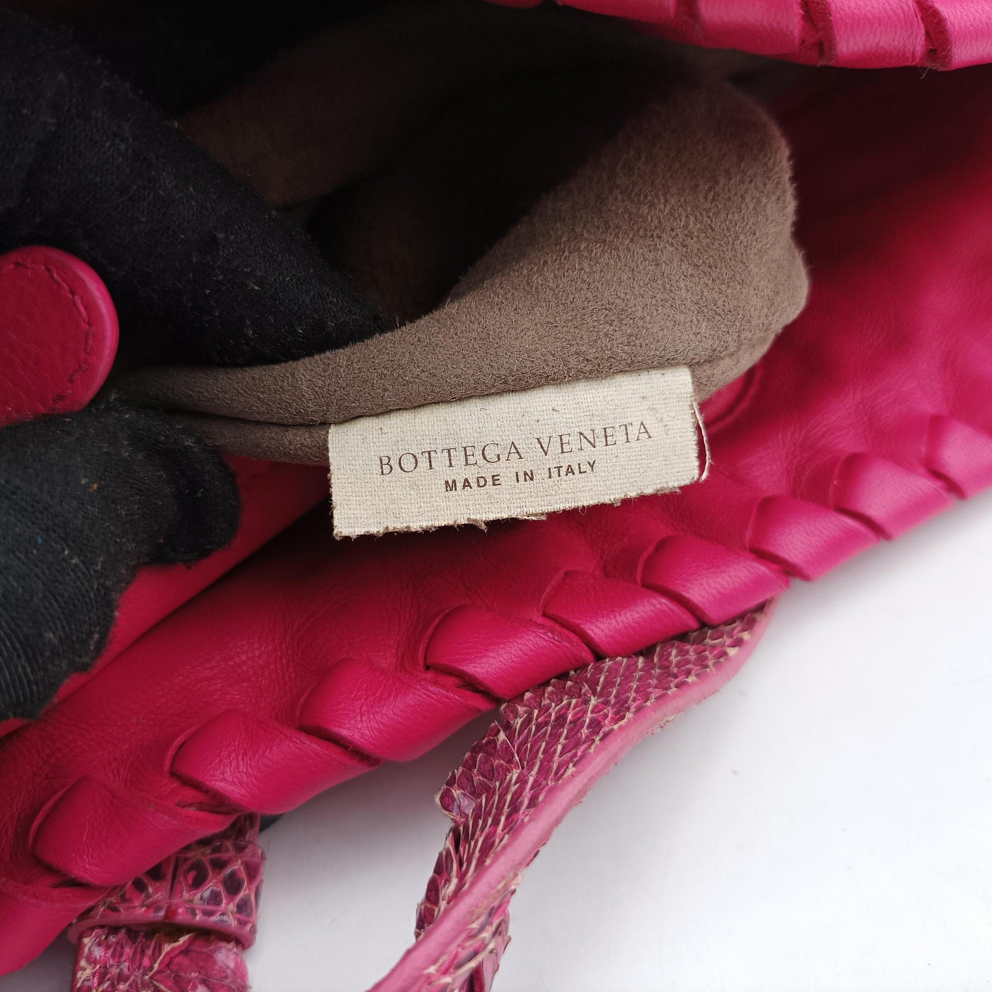Pre-owned Bottega Veneta Intrecciato Pink lambskin  shoulderbag | stylenewstar