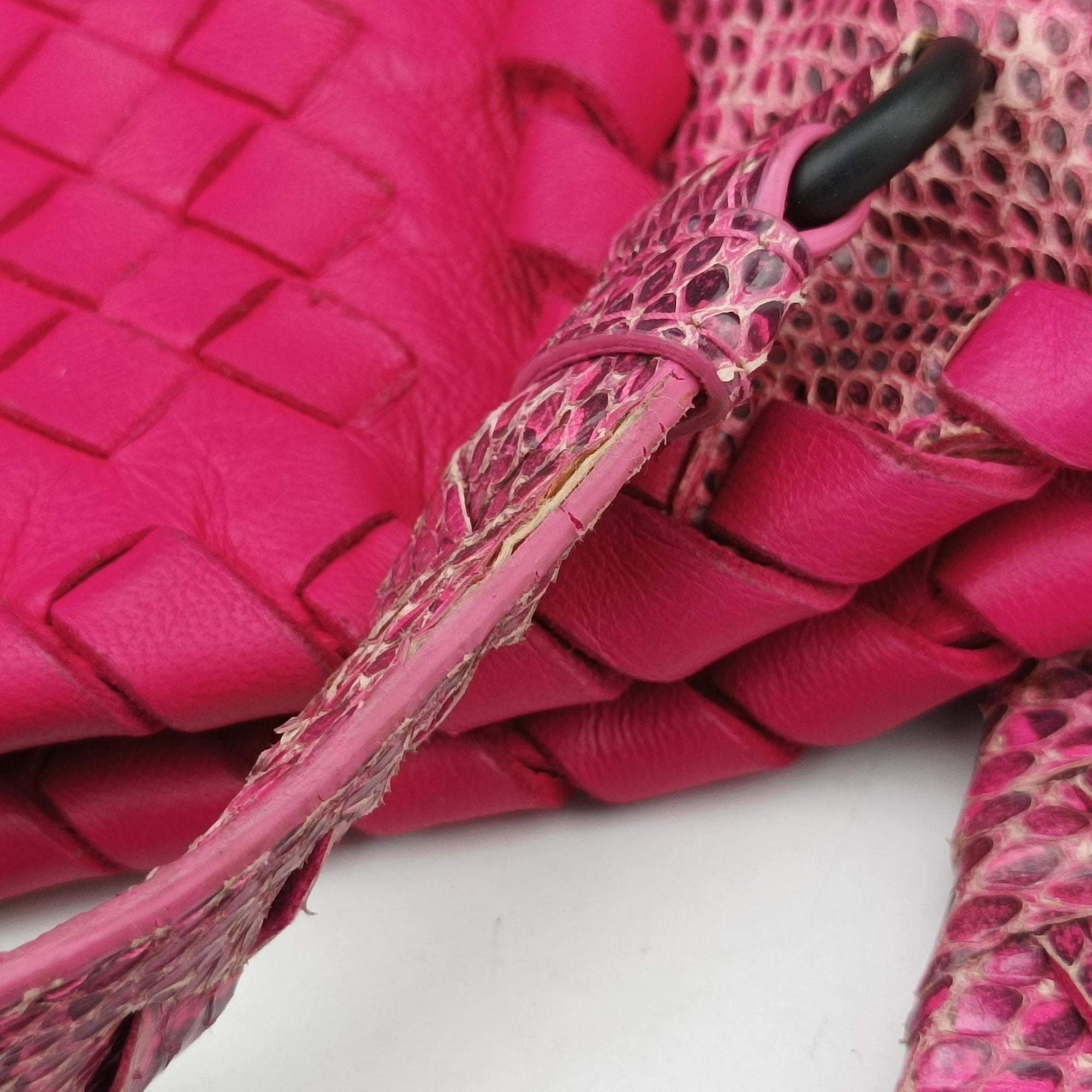 Pre-owned Bottega Veneta Intrecciato Pink lambskin  shoulderbag | stylenewstar