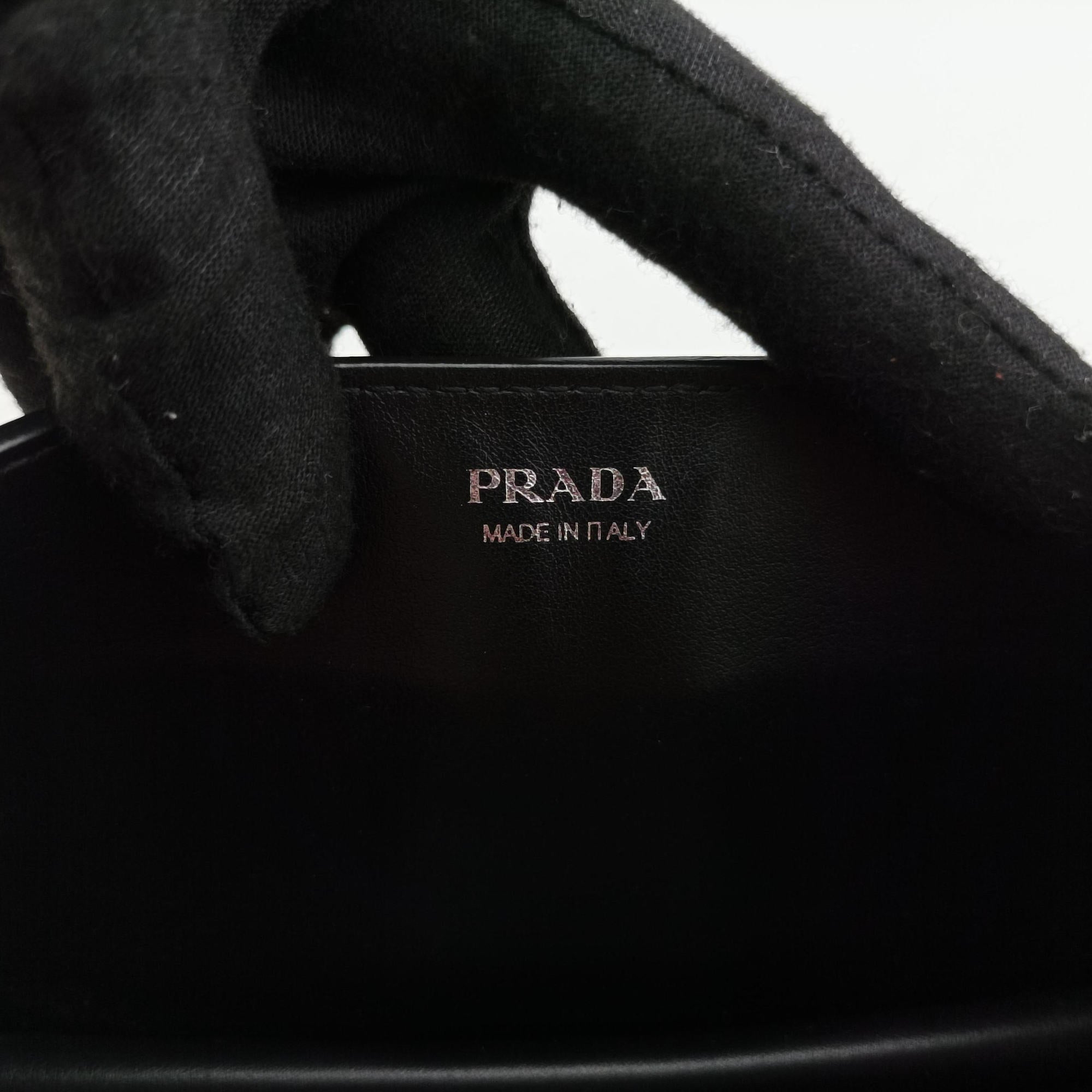 Pre-owned Prada Elektra Studded Red Leather IDH061 shoulderbag | stylenewstar