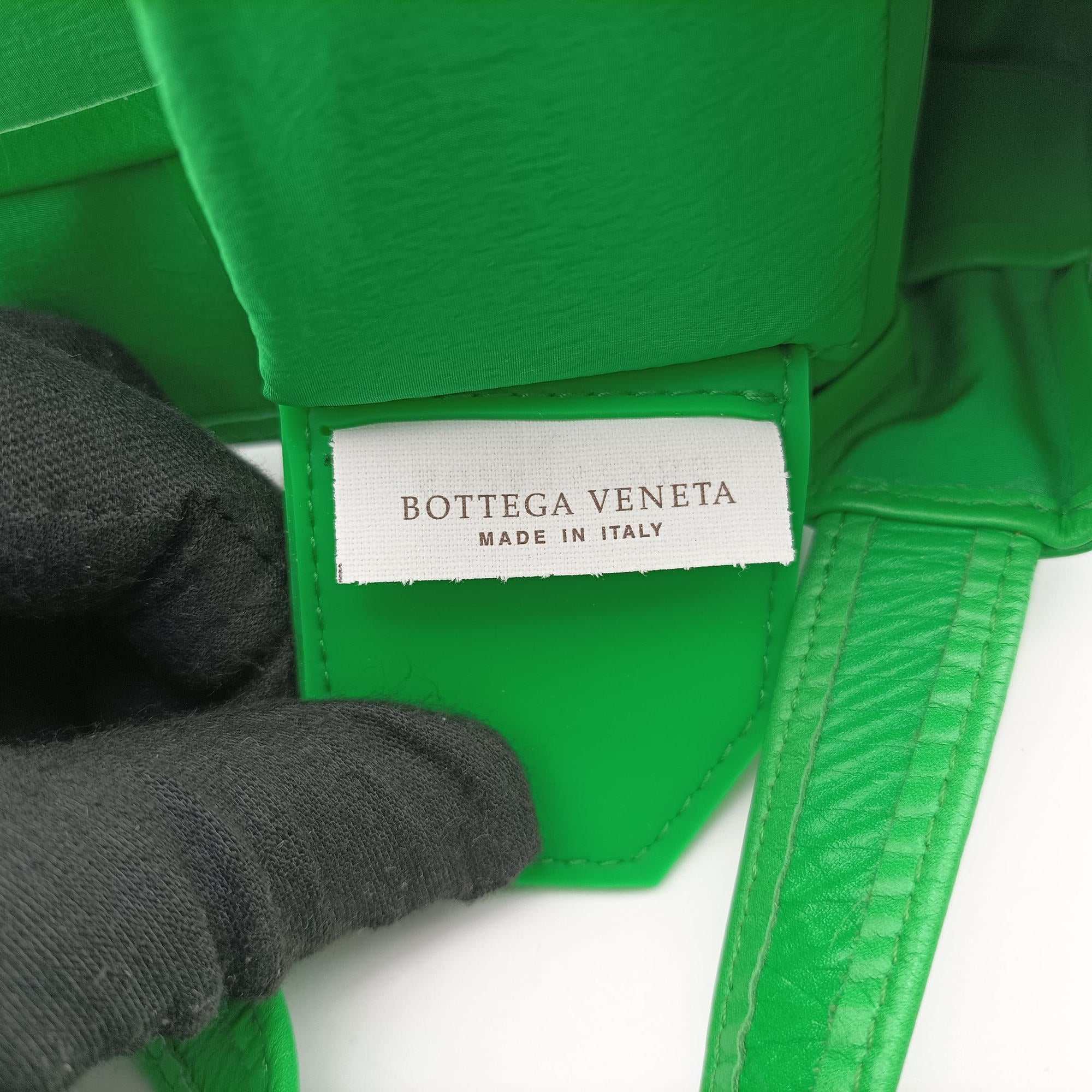 Secondhand Bottega Veneta candy cassette Green Leather  shoulderbag | stylenewstar