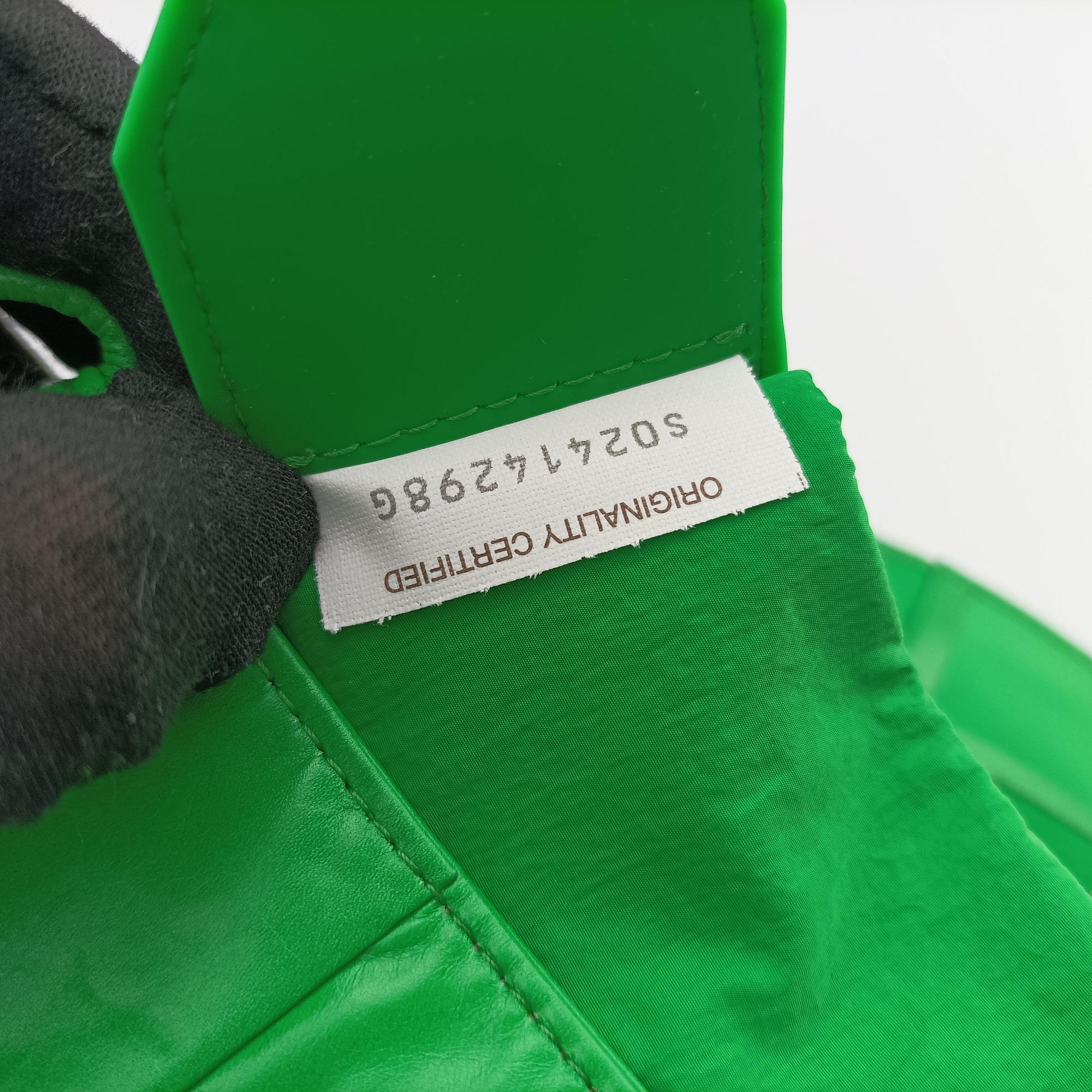 Secondhand Bottega Veneta candy cassette Green Leather  shoulderbag | stylenewstar