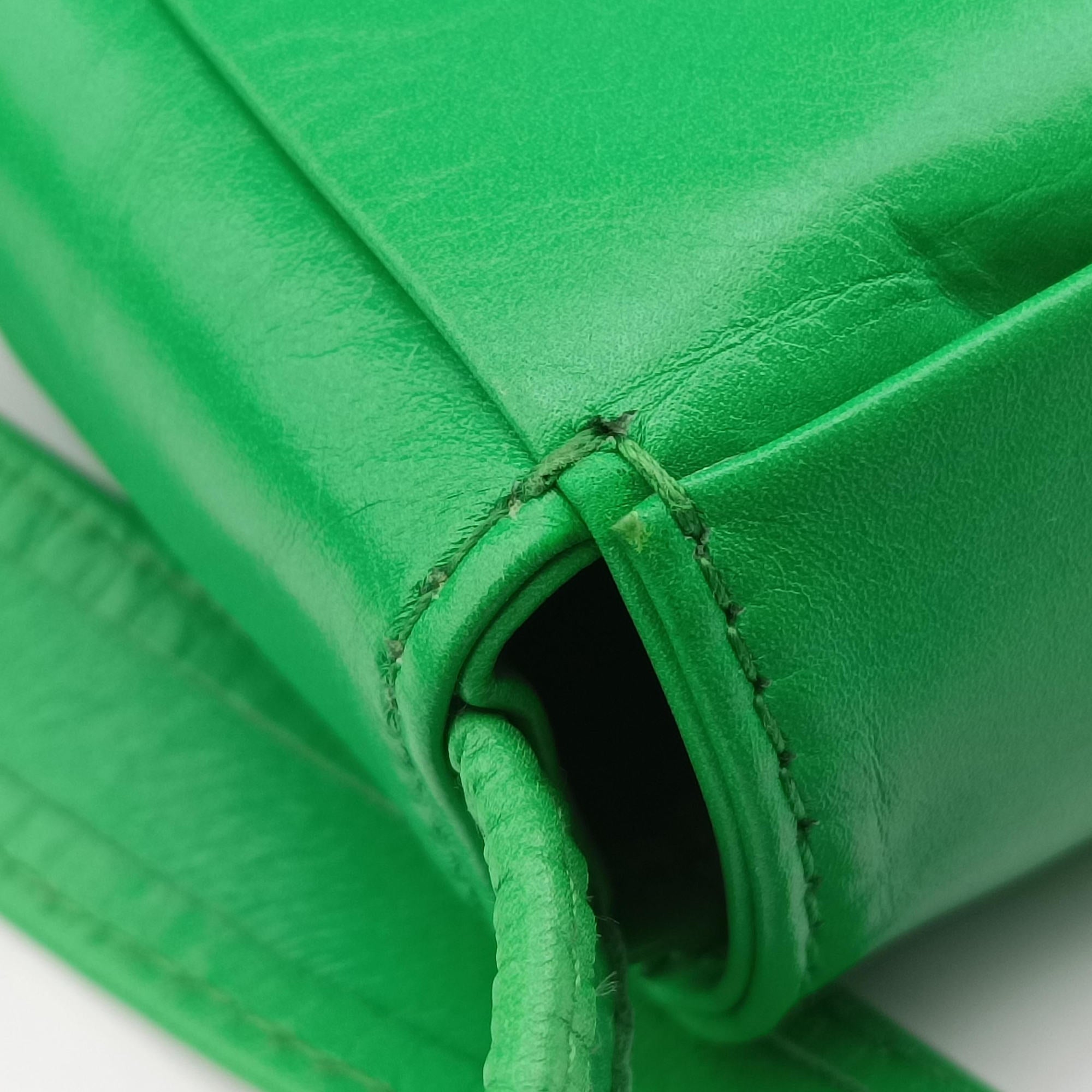 Secondhand Bottega Veneta candy cassette Green Leather  shoulderbag | stylenewstar