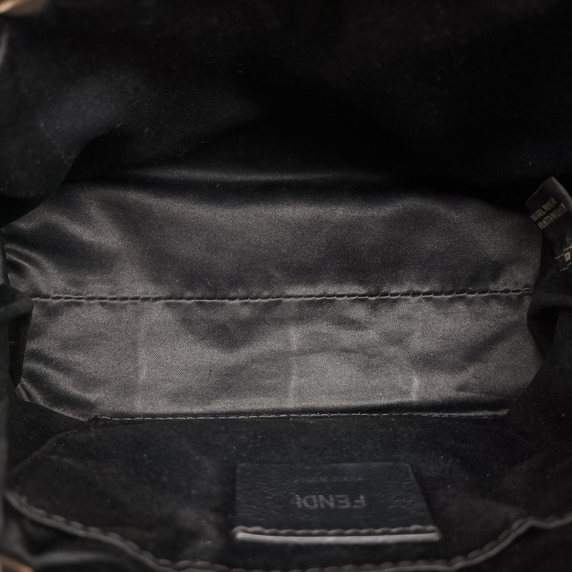 Secondhand Fendi By the Way Black Leather 8BL135 shoulderbag | stylenewstar