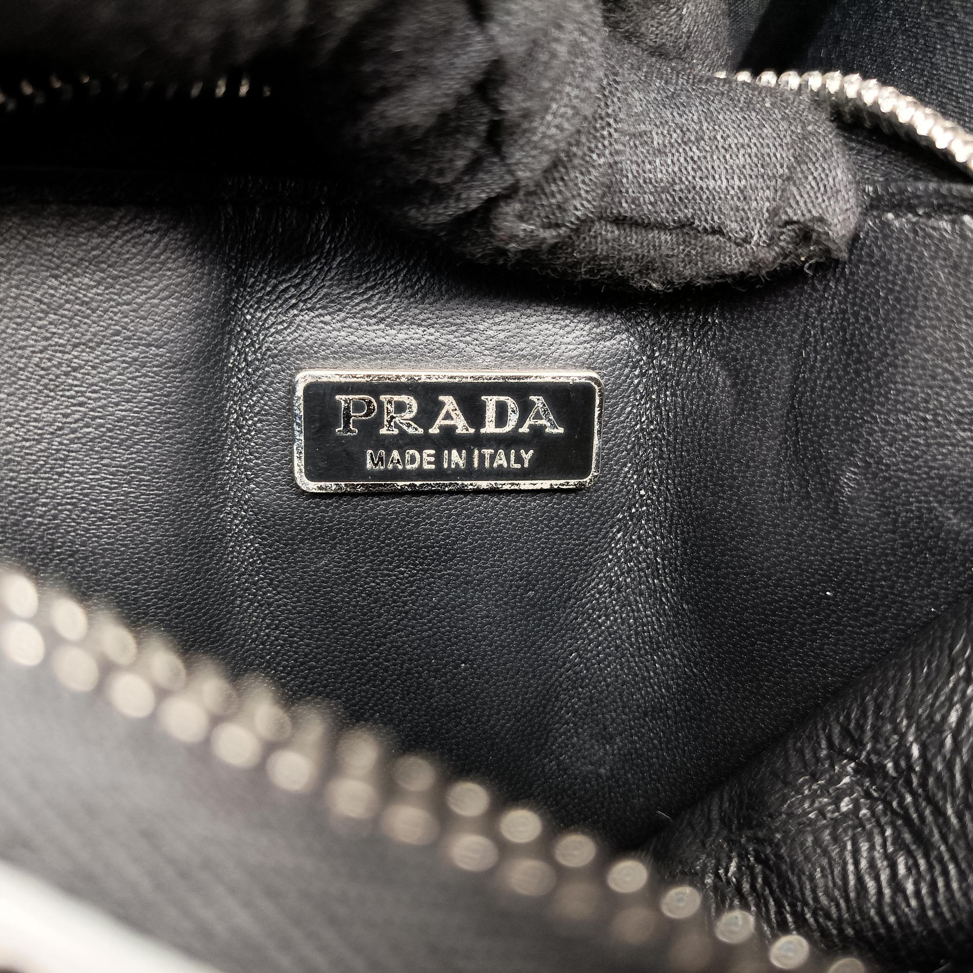 Pre-owned Prada Triangle Logo Silver patent  shoulderbag | stylenewstar
