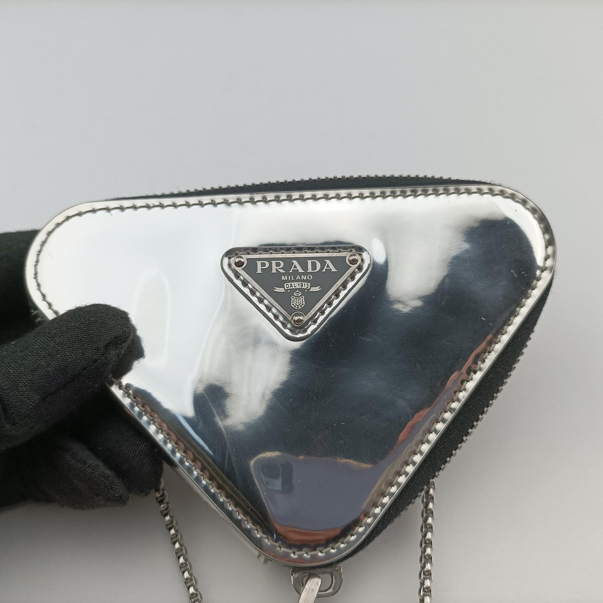Pre-owned Prada Triangle Logo Silver patent  shoulderbag | stylenewstar