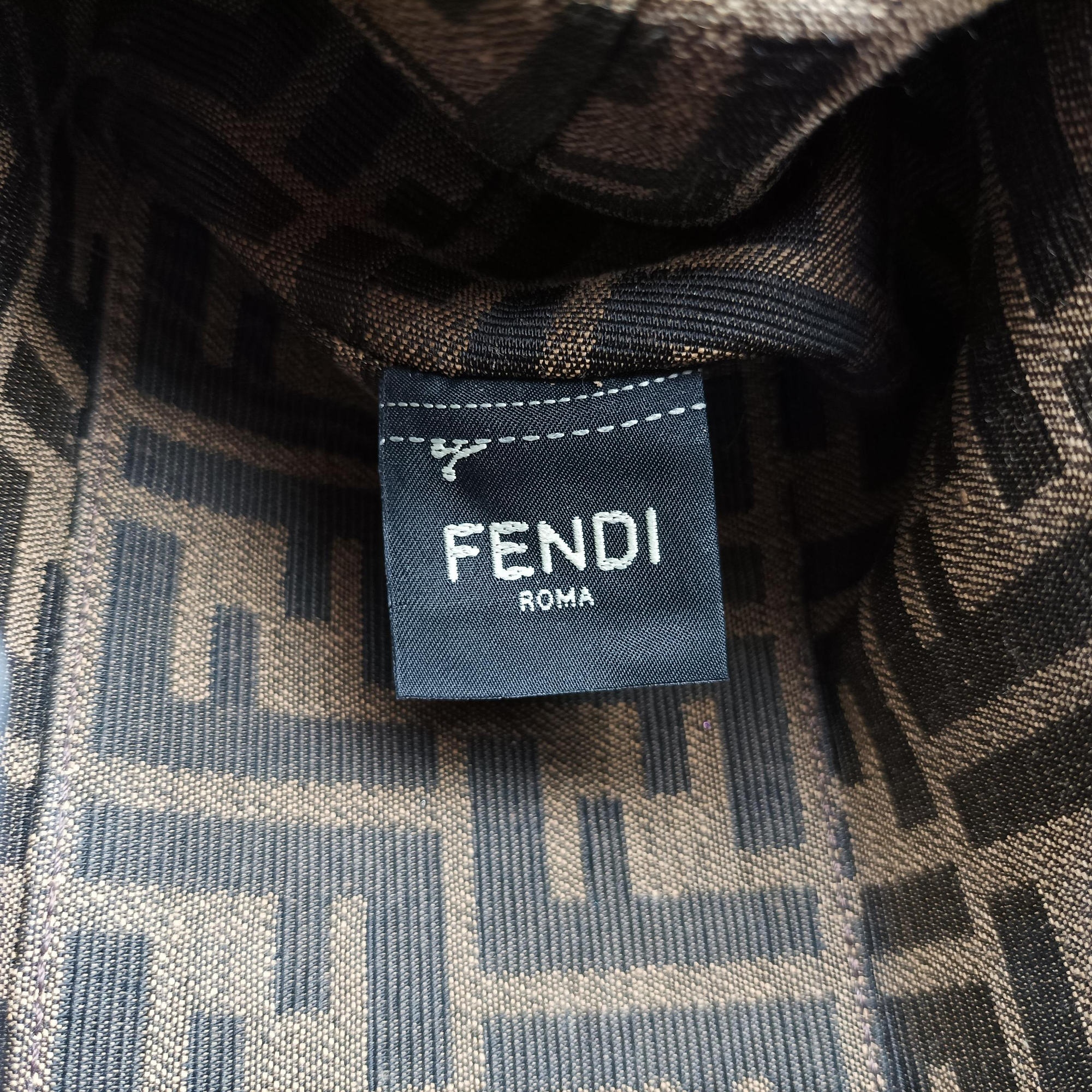 Pre-owned Fendi First Black Leather 8BP129 shoulderbag | stylenewstar