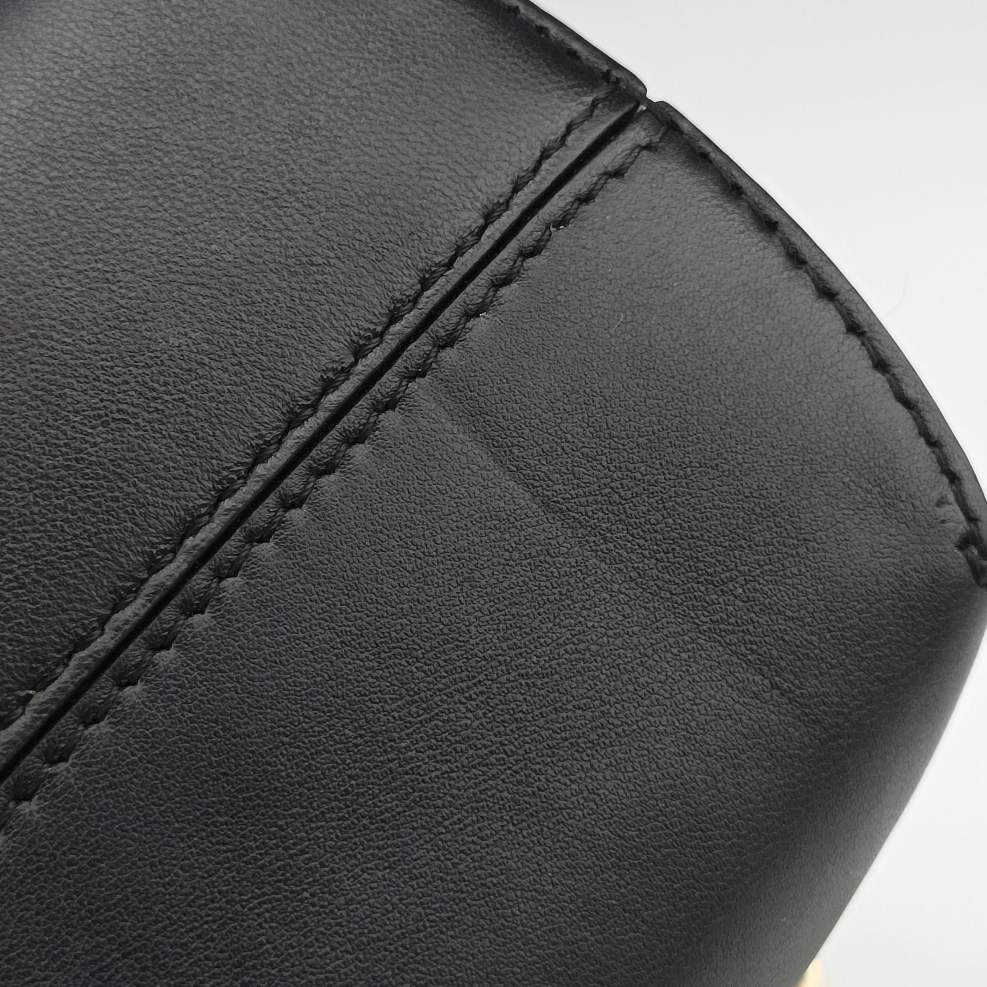 Pre-owned Fendi First Black Leather 8BP129 shoulderbag | stylenewstar