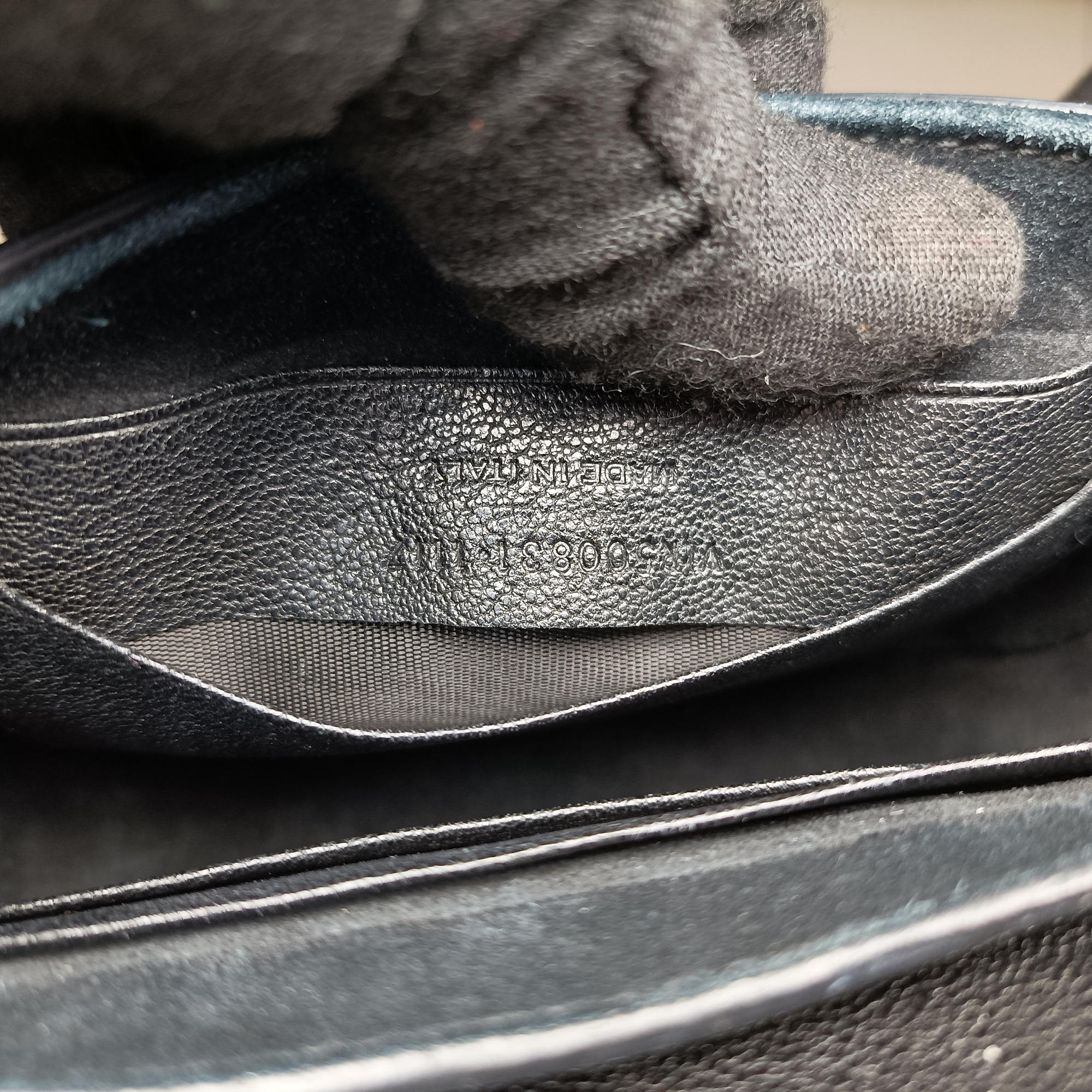 Pre-owned Yves Saint Laurent Charlotte Black Leather 500831 shoulderbag | stylenewstar