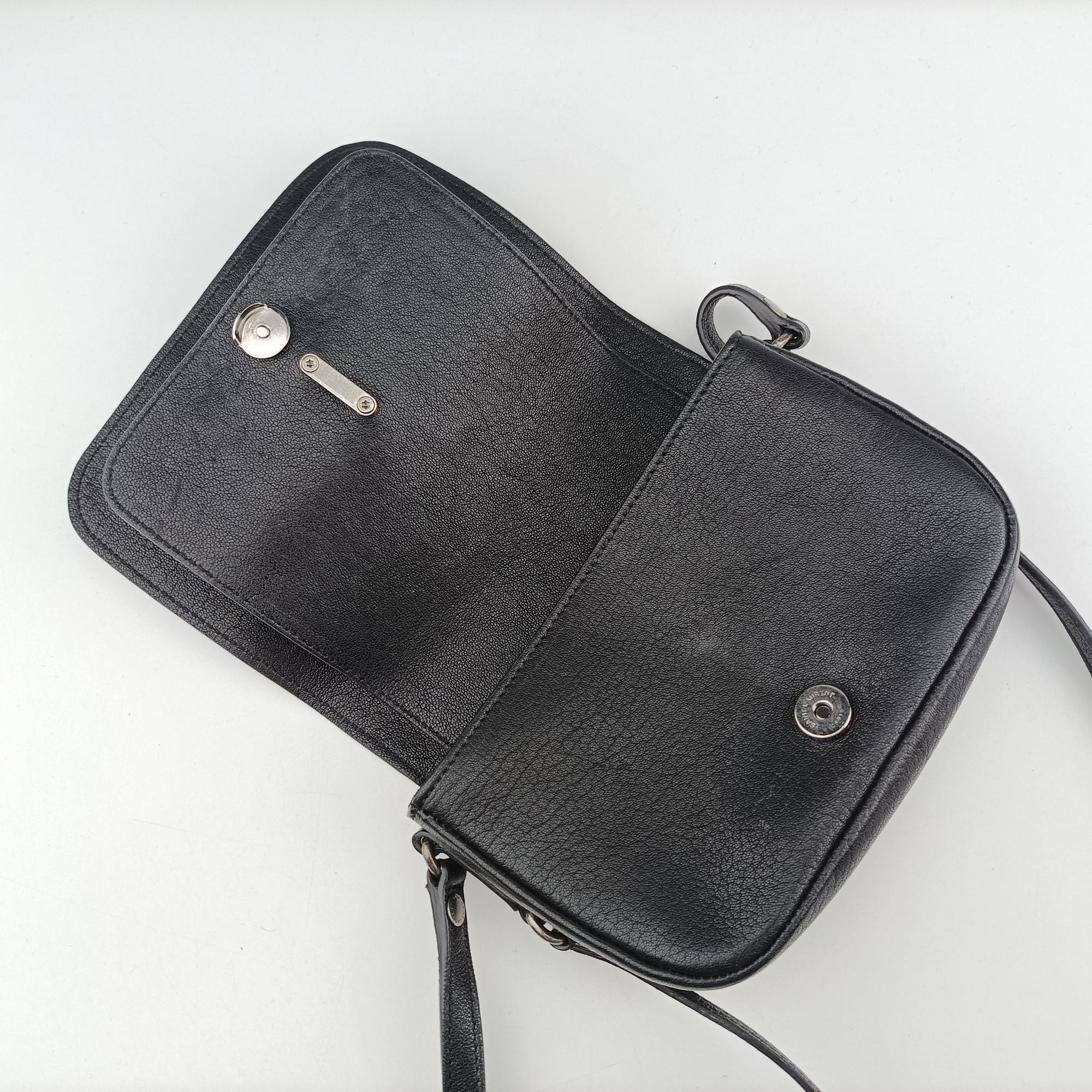 Pre-owned Yves Saint Laurent Charlotte Black Leather 500831 shoulderbag | stylenewstar