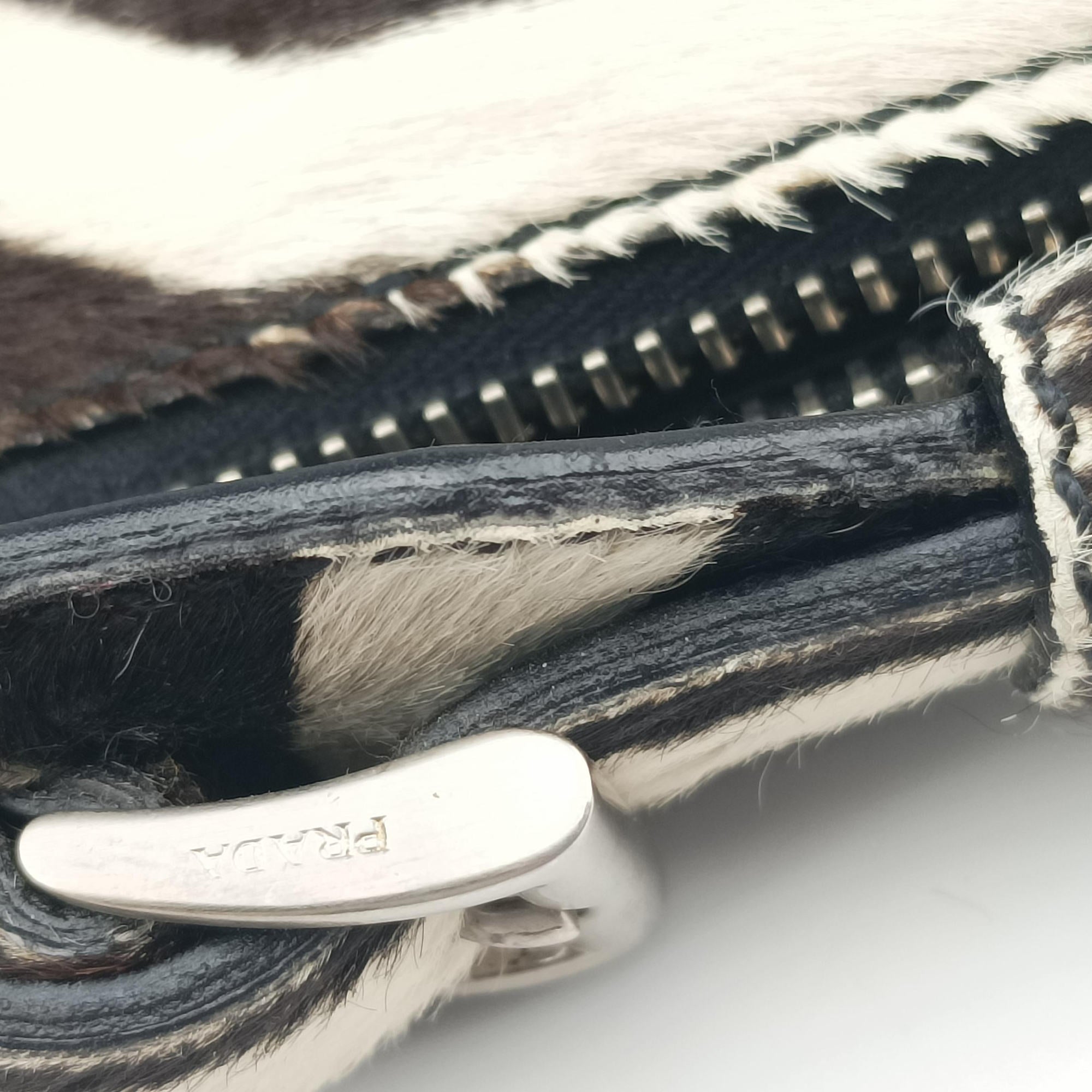 Secondhand Prada Cavallino Black×White Giraffe Printed Calf Hair×Leather  shoulderbag | stylenewstar