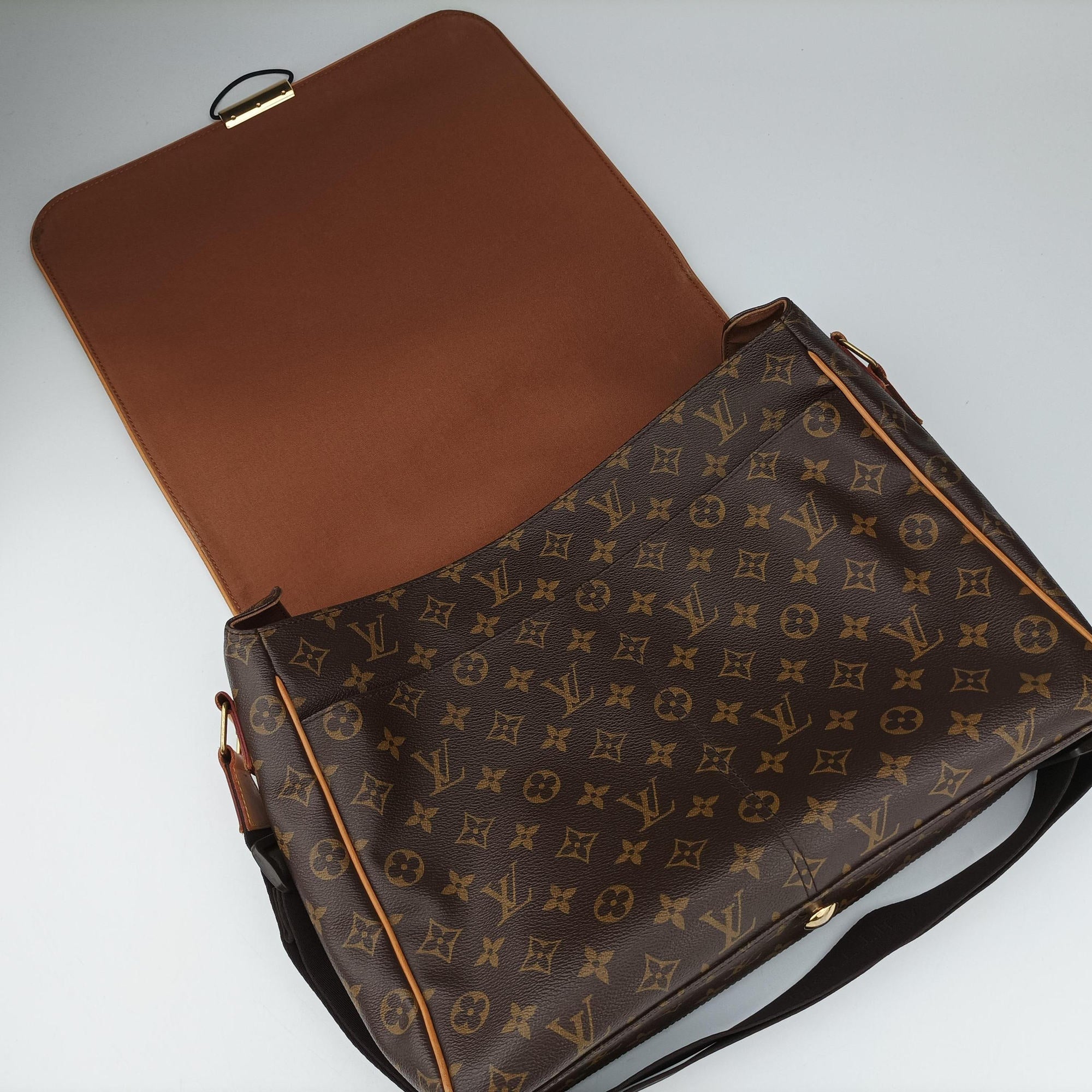 Pre-owned Louis Vuitton ABBESSES brown Monogram Canvas M45257 shoulderbag | stylenewstar