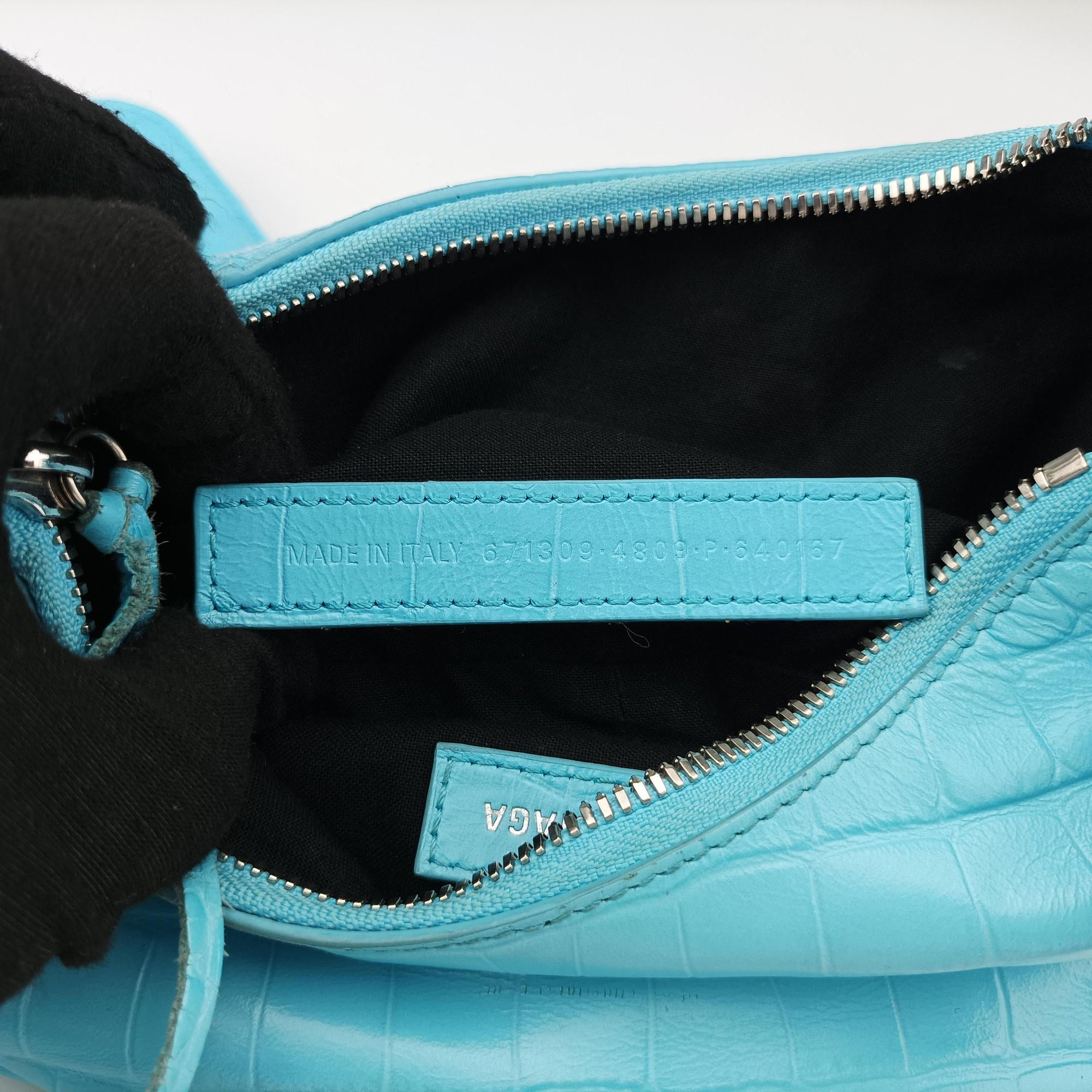 Secondhand Balenciaga Le Cagole mini Blue fabric  shoulderbag | stylenewstar