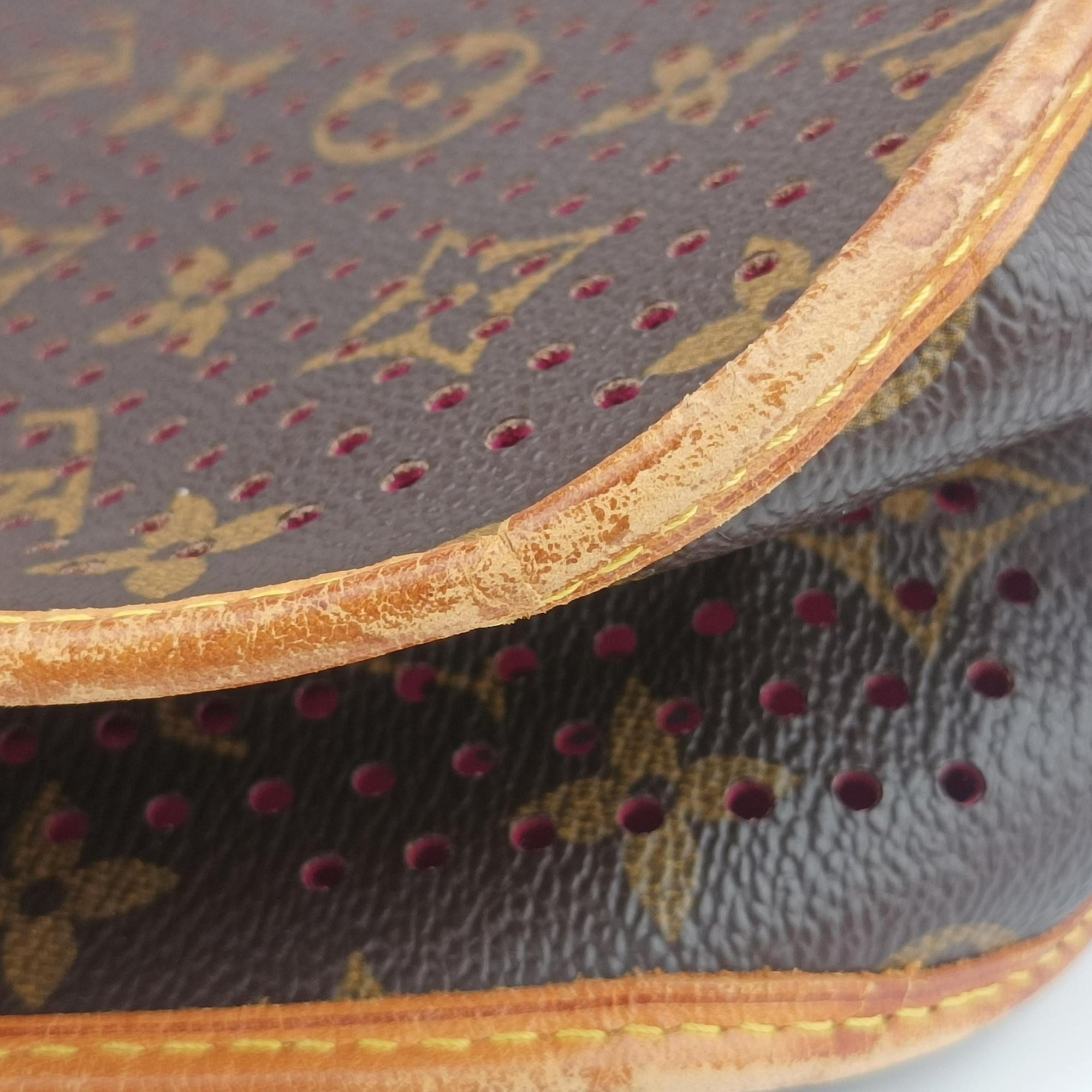 Secondhand Louis Vuitton Musette brown×FUCHSIA Monogram Perforated M95172 shoulderbag | stylenewstar