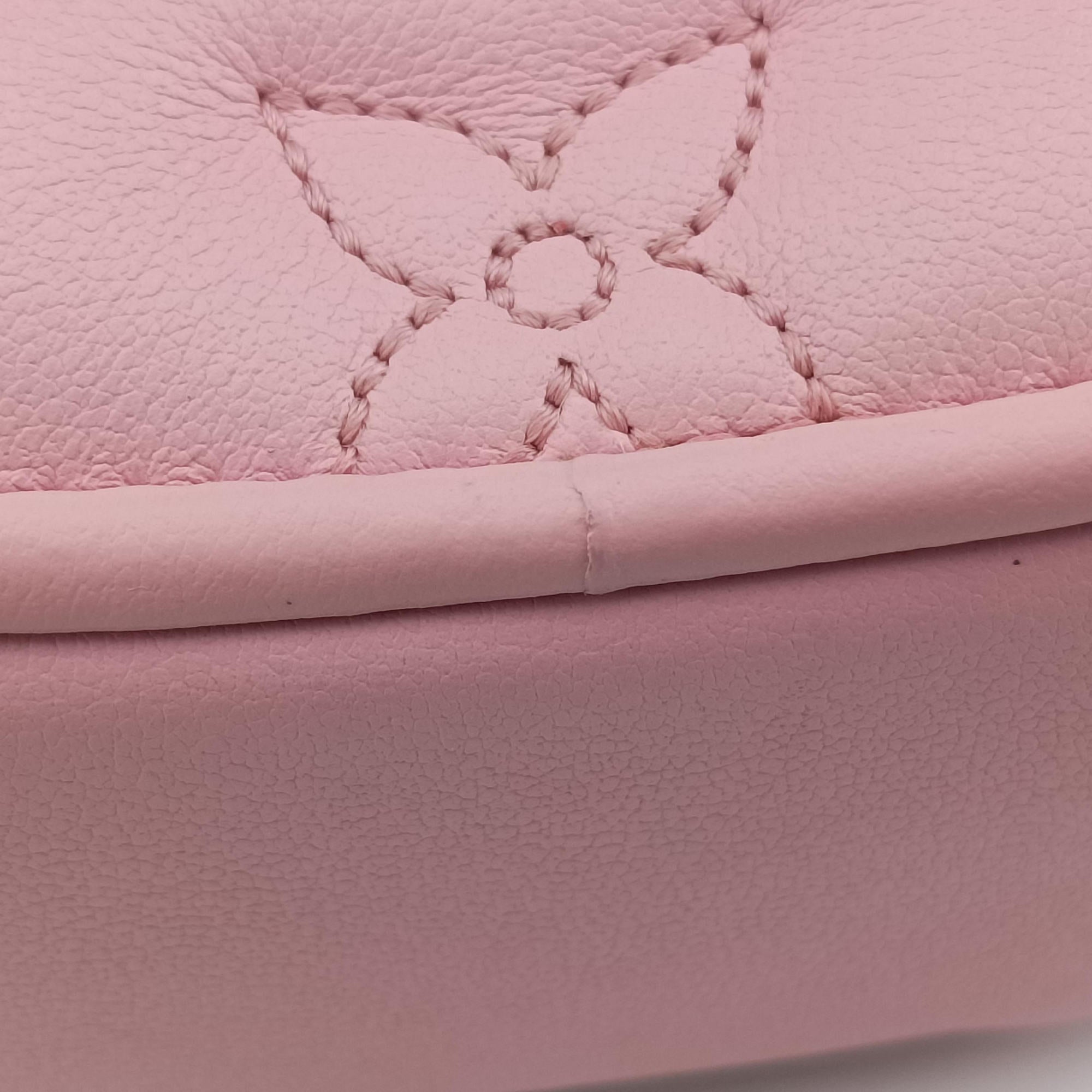 Secondhand Louis Vuitton Pop My Heart Pouch pink Leather M82526 shoulderbag | stylenewstar