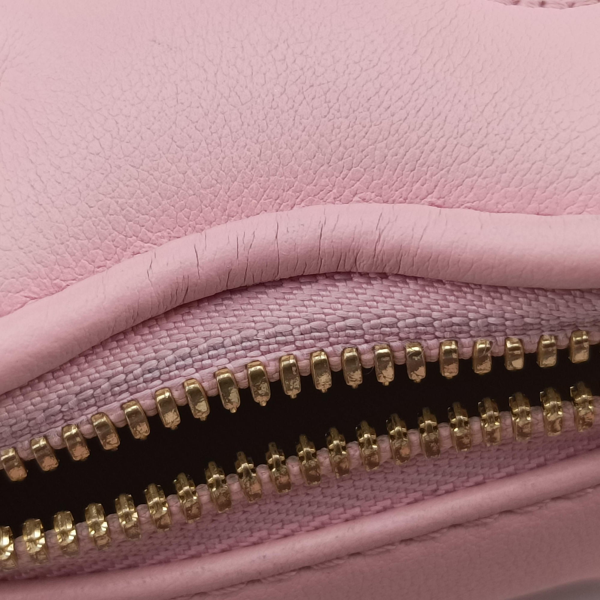Secondhand Louis Vuitton Pop My Heart Pouch pink Leather M82526 shoulderbag | stylenewstar