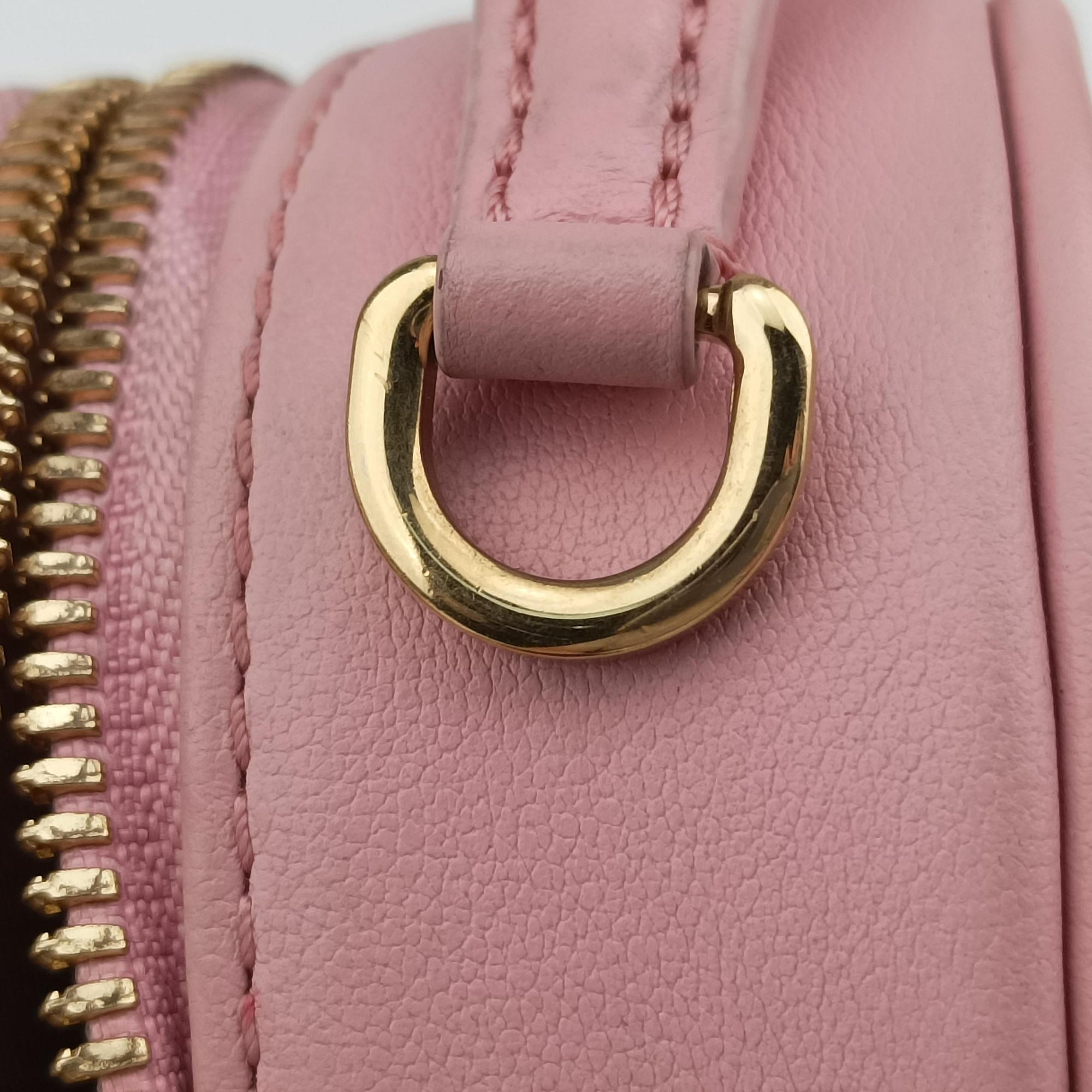 Secondhand Louis Vuitton Pop My Heart Pouch pink Leather M82526 shoulderbag | stylenewstar