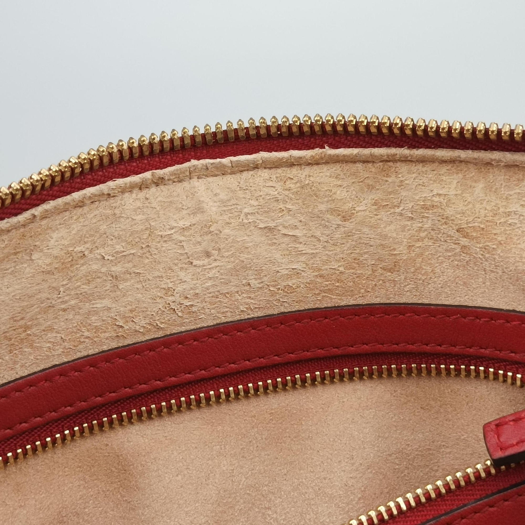 Pre-owned Gucci GG SUPREME Beige x Red x Navy PVC coated canvas×Leather 409529 shoulderbag | stylenewstar