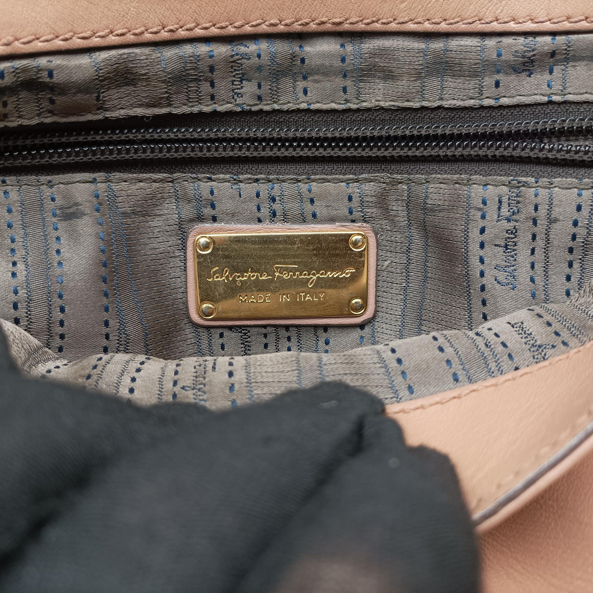 Secondhand Ferragamo Sofia Beige Leather  shoulderbag | stylenewstar