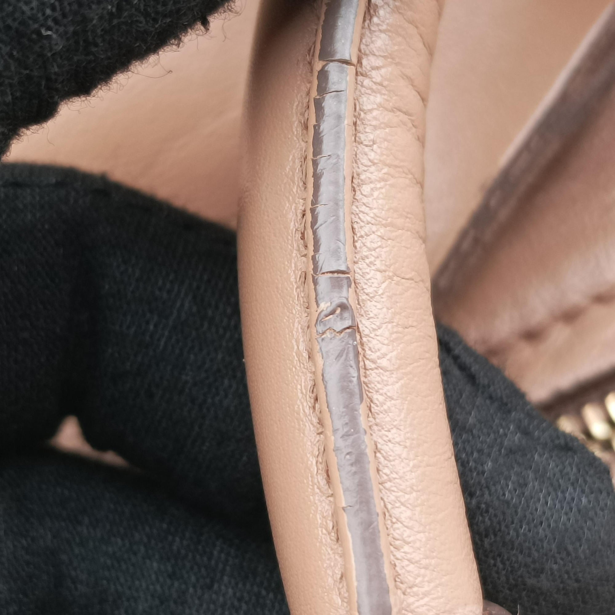 Secondhand Ferragamo Sofia Beige Leather  shoulderbag | stylenewstar