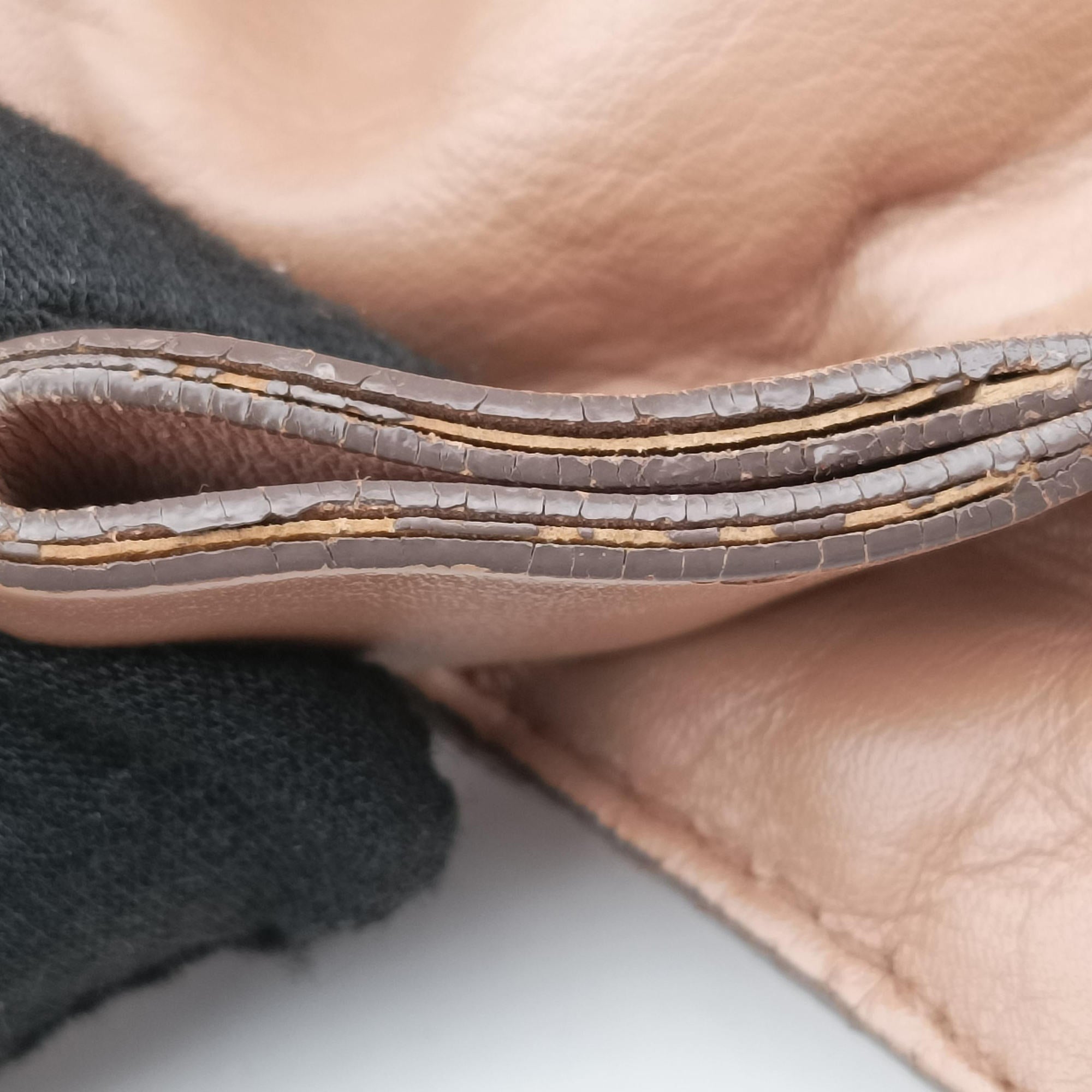 Secondhand Ferragamo Sofia Beige Leather  shoulderbag | stylenewstar