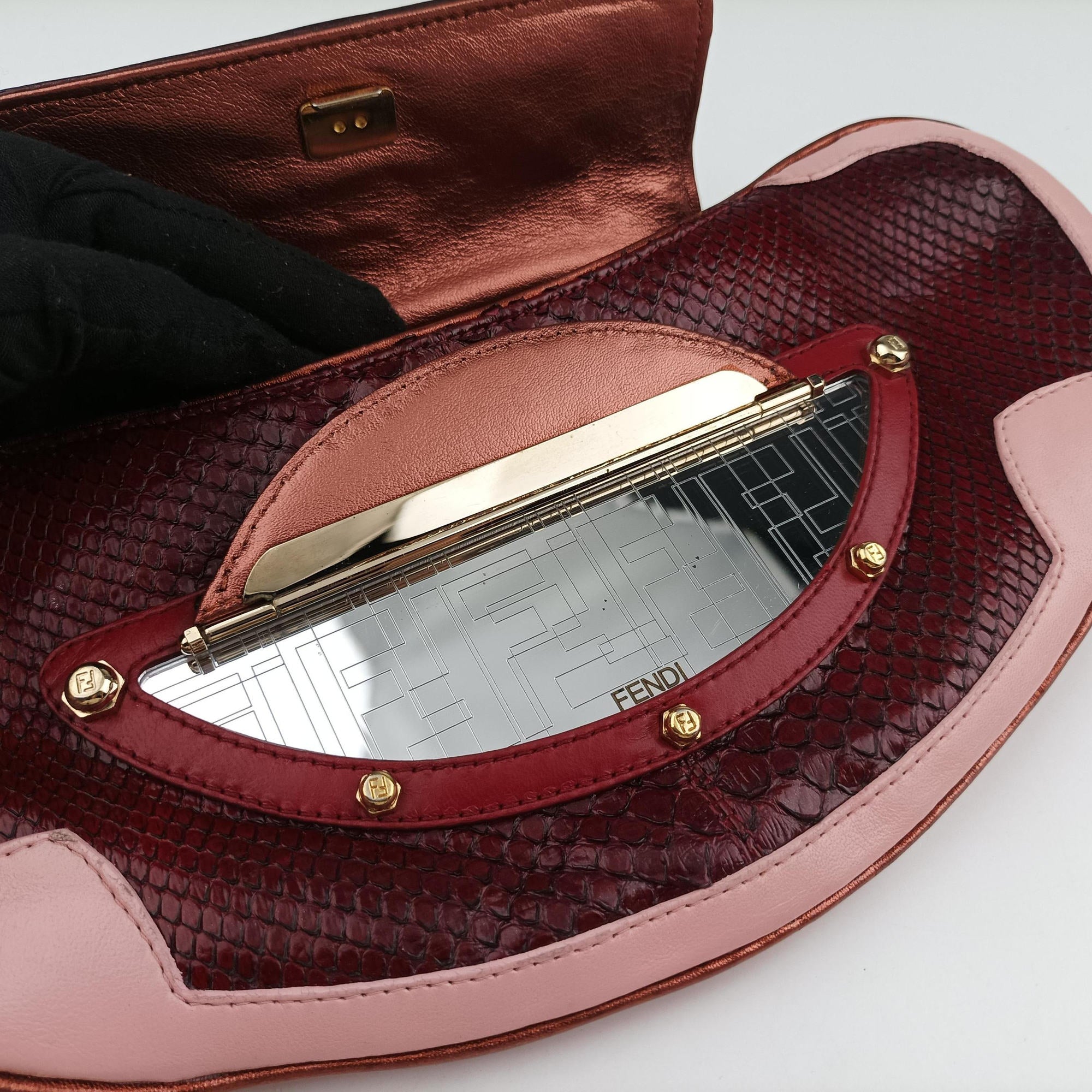 Pre-owned Fendi Vanity Mirror Bordeaux × Pink Python Leather × Calfskin Leather  shoulderbag | stylenewstar