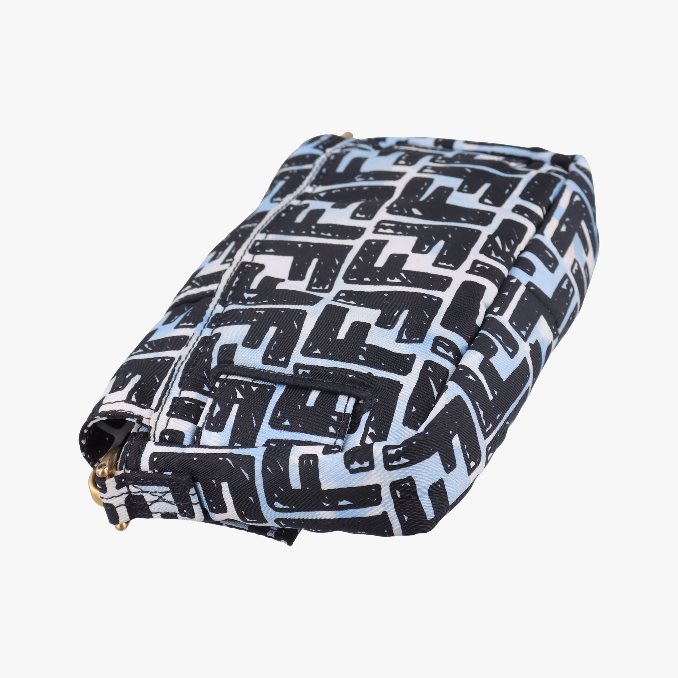 Pre-owned Fendi Mamma Bucket Black nylon 8BR784 shoulderbag | stylenewstar