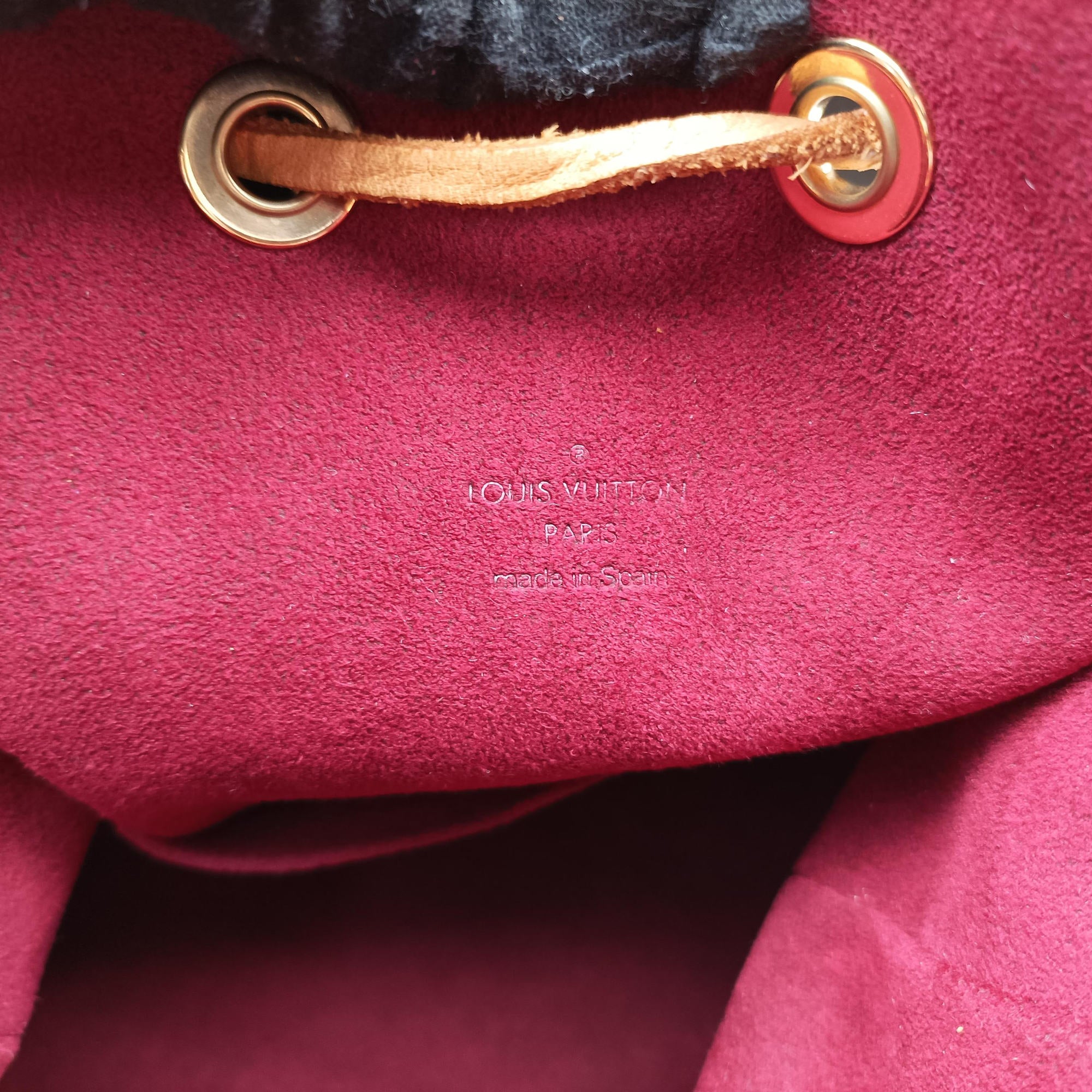 Secondhand Louis Vuitton Petit NOe white Monogram Multicolor M42229 shoulderbag | stylenewstar