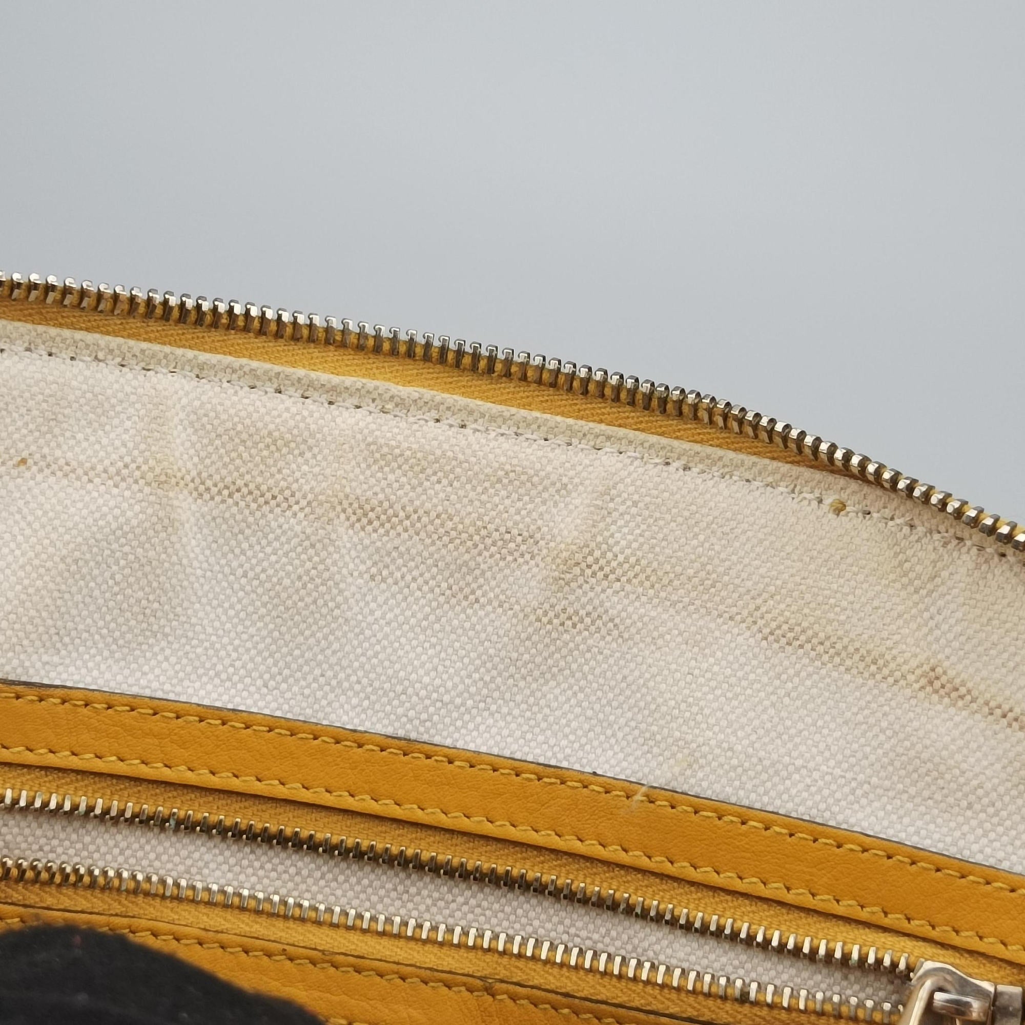 Pre-owned Gucci Microguccissima Yellow Patent Leather 309617 shoulderbag | stylenewstar