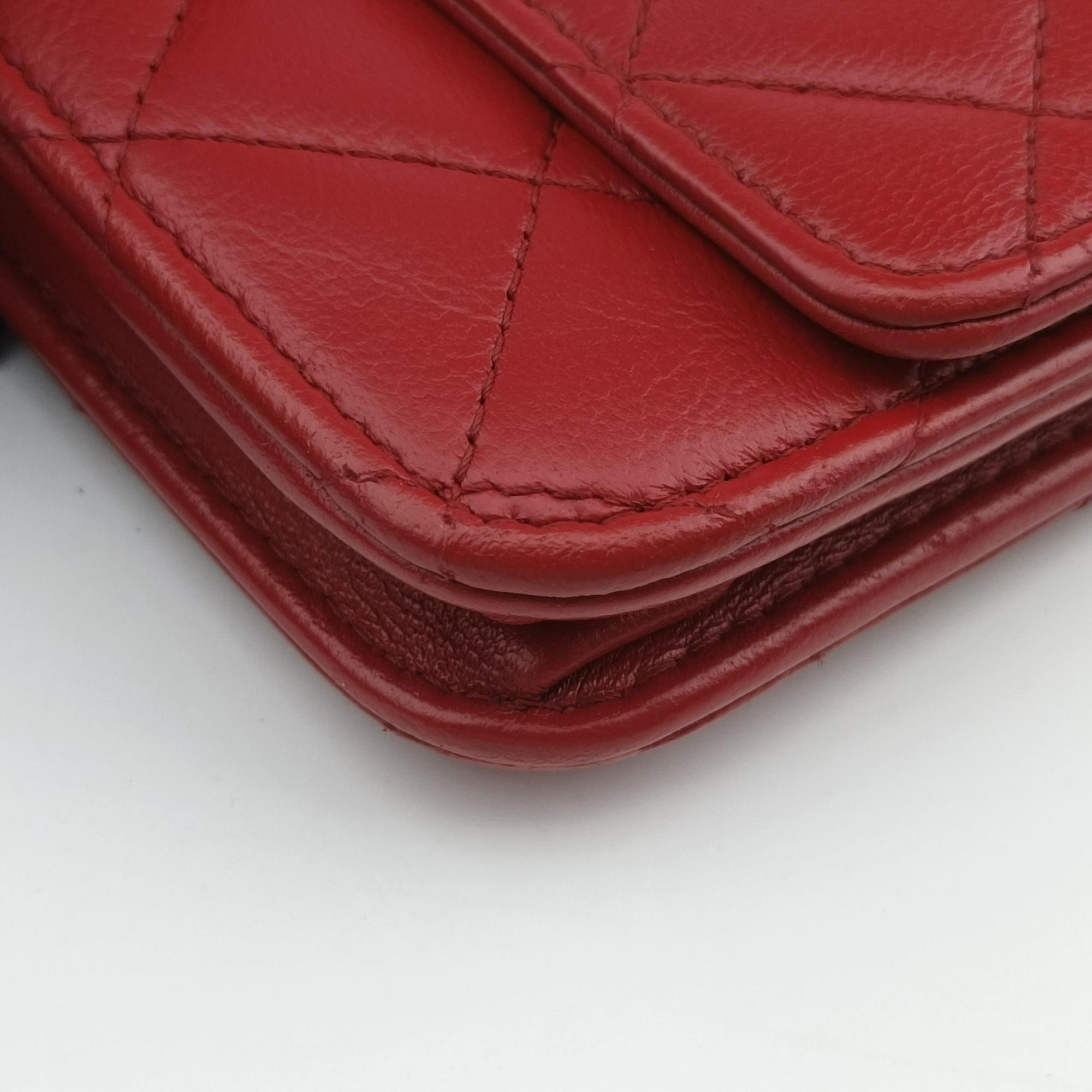 Pre-owned Chanel Matelasse coco mark Red lambskin A33814 shoulderbag | stylenewstar