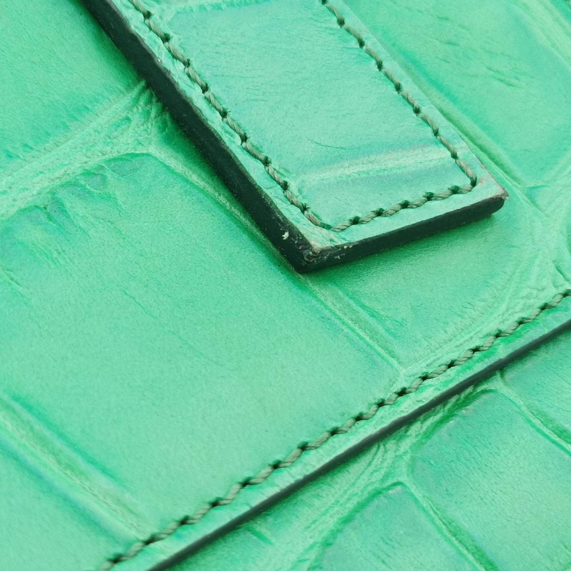 Pre-owned Givenchy Antigona Green Leather  shoulderbag | stylenewstar