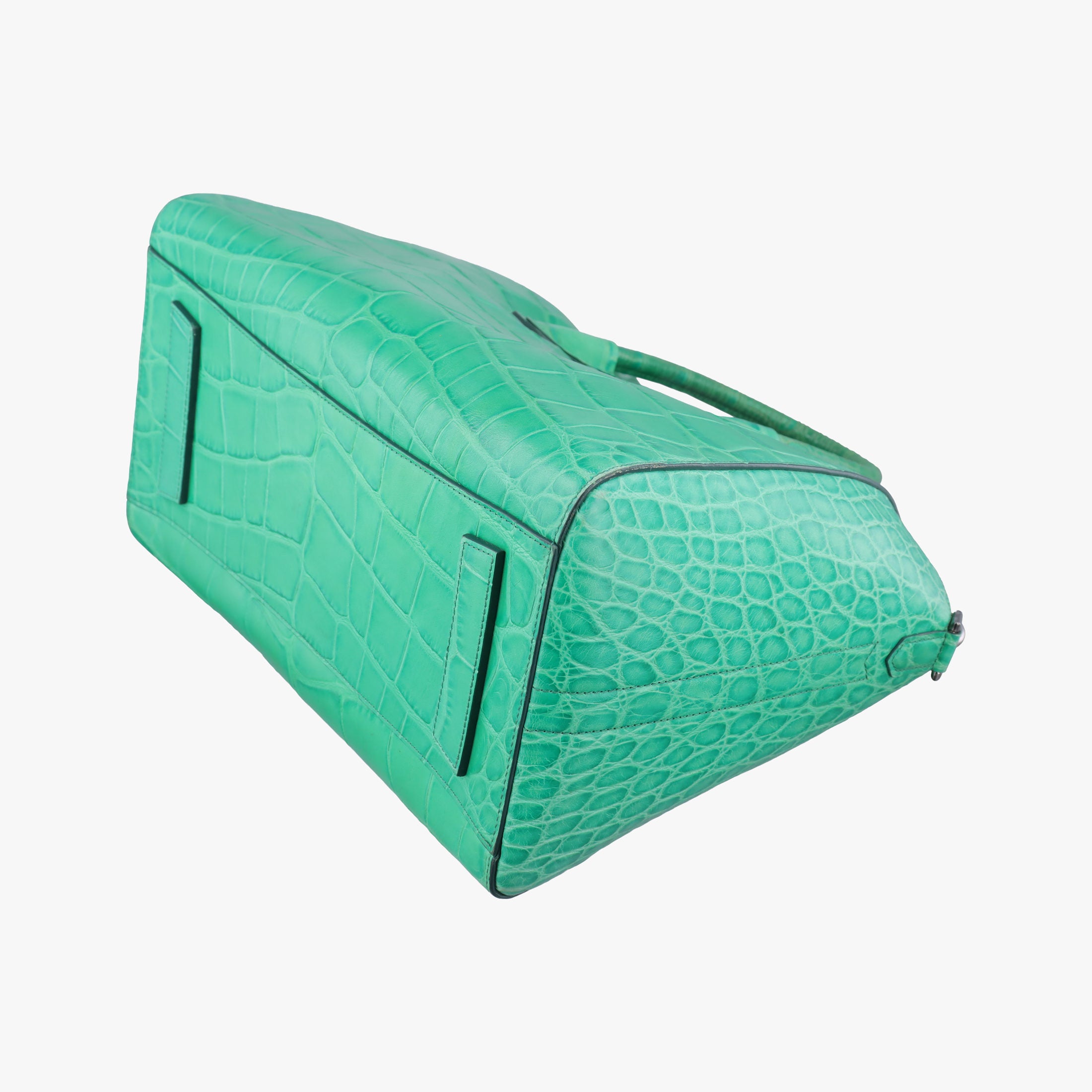 Pre-owned Givenchy Antigona Green Leather  shoulderbag | stylenewstar