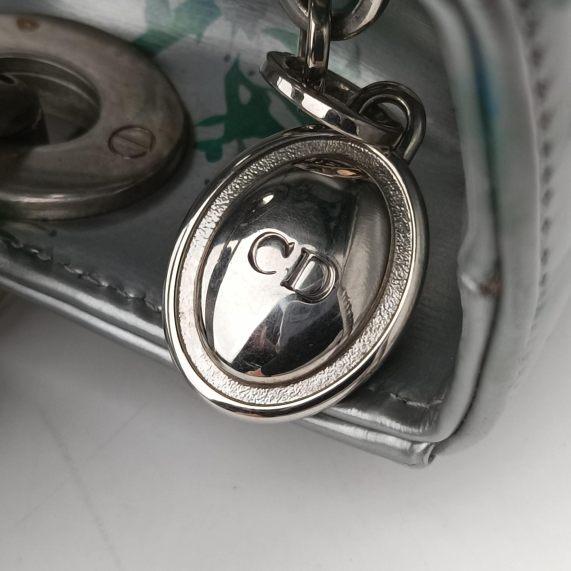 Pre-owned Christian Dior Lady Dior Floral Printed Silver Patent Leather  shoulderbag | stylenewstar