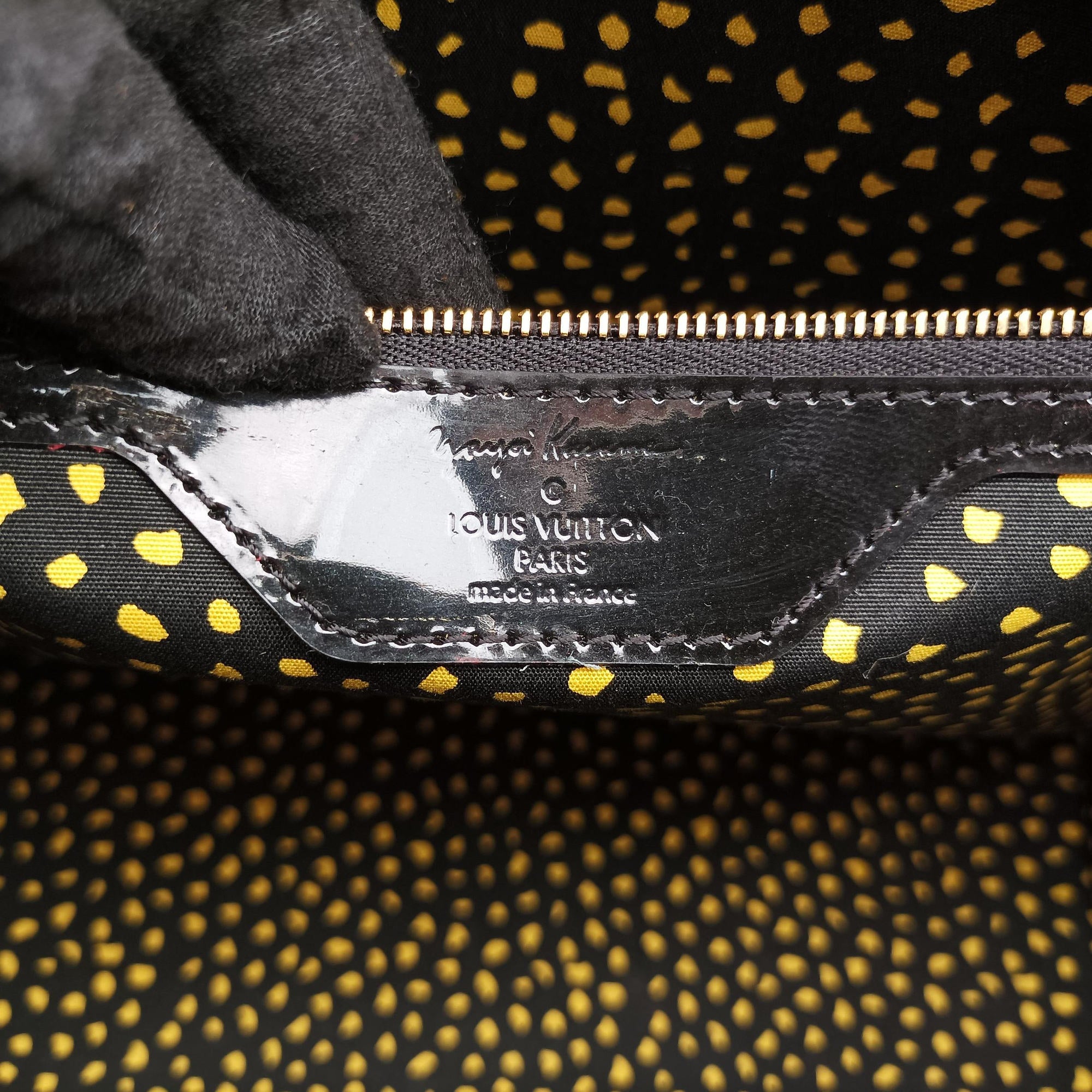 Pre-owned Louis Vuitton Dot Infinity Lockit MM Yayoi Kusama Jaune×Black Vernis M91398 handbag | stylenewstar