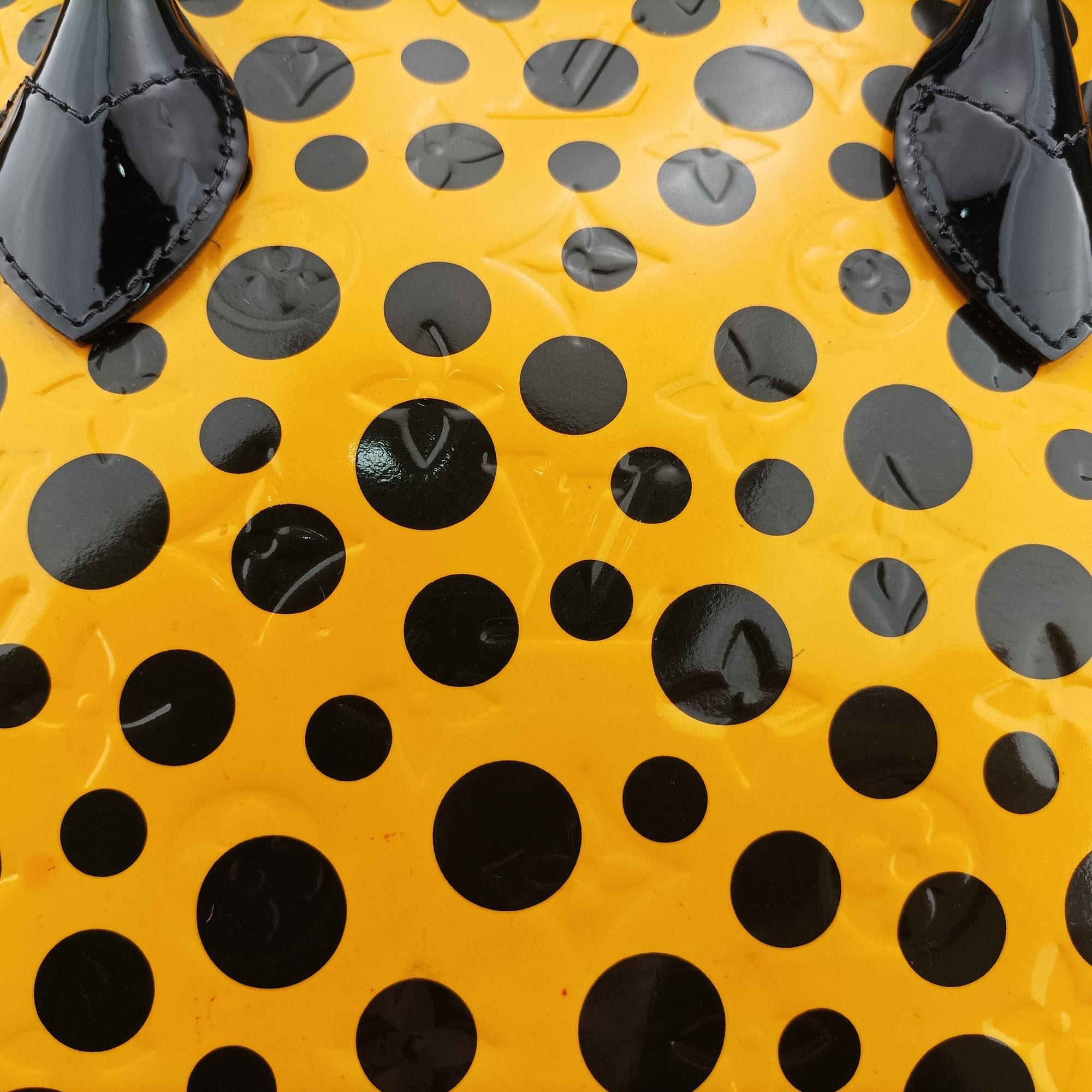 Pre-owned Louis Vuitton Dot Infinity Lockit MM Yayoi Kusama Jaune×Black Vernis M91398 handbag | stylenewstar