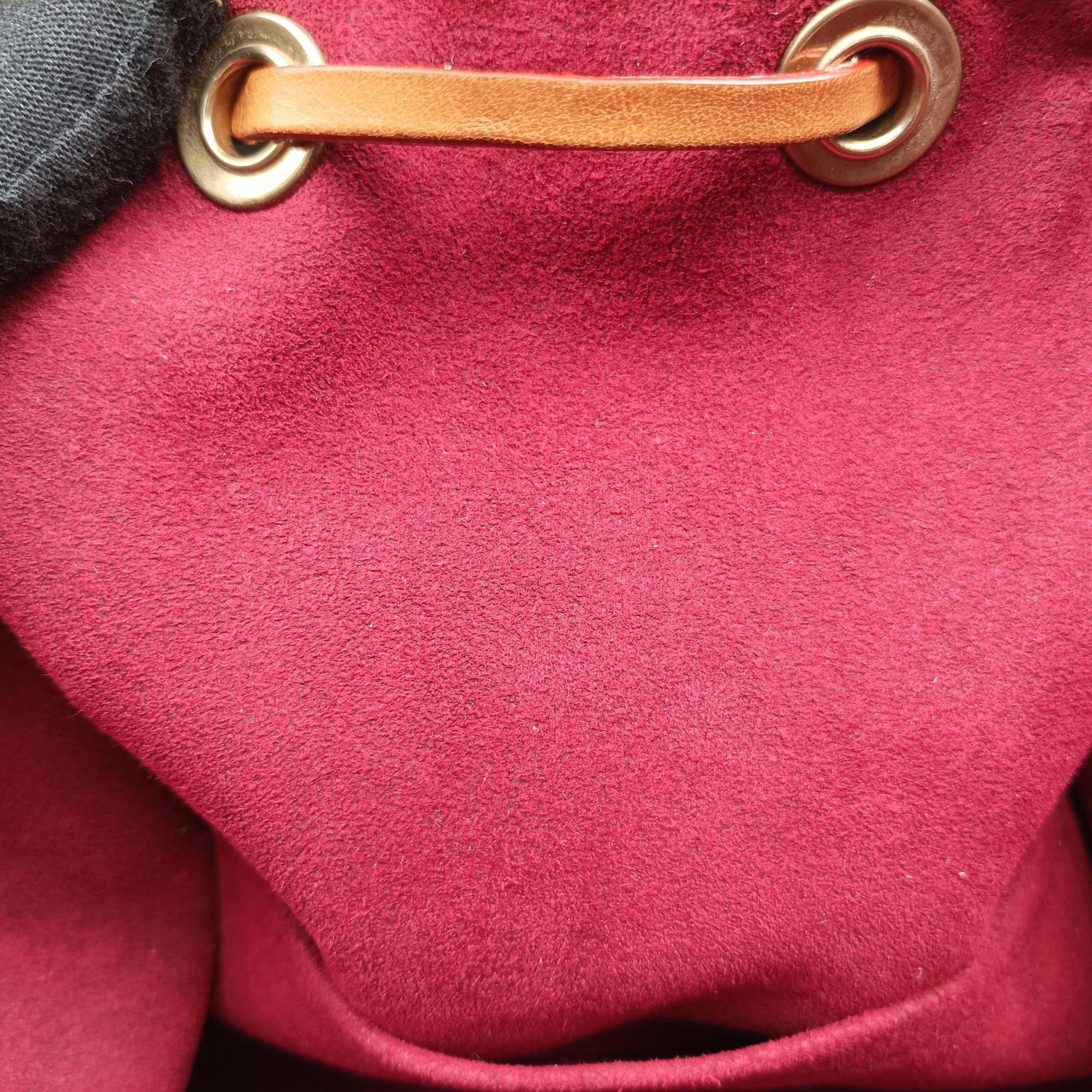 Pre-owned Louis Vuitton Petit NOe white Monogram Multicolor M42229 shoulderbag | stylenewstar
