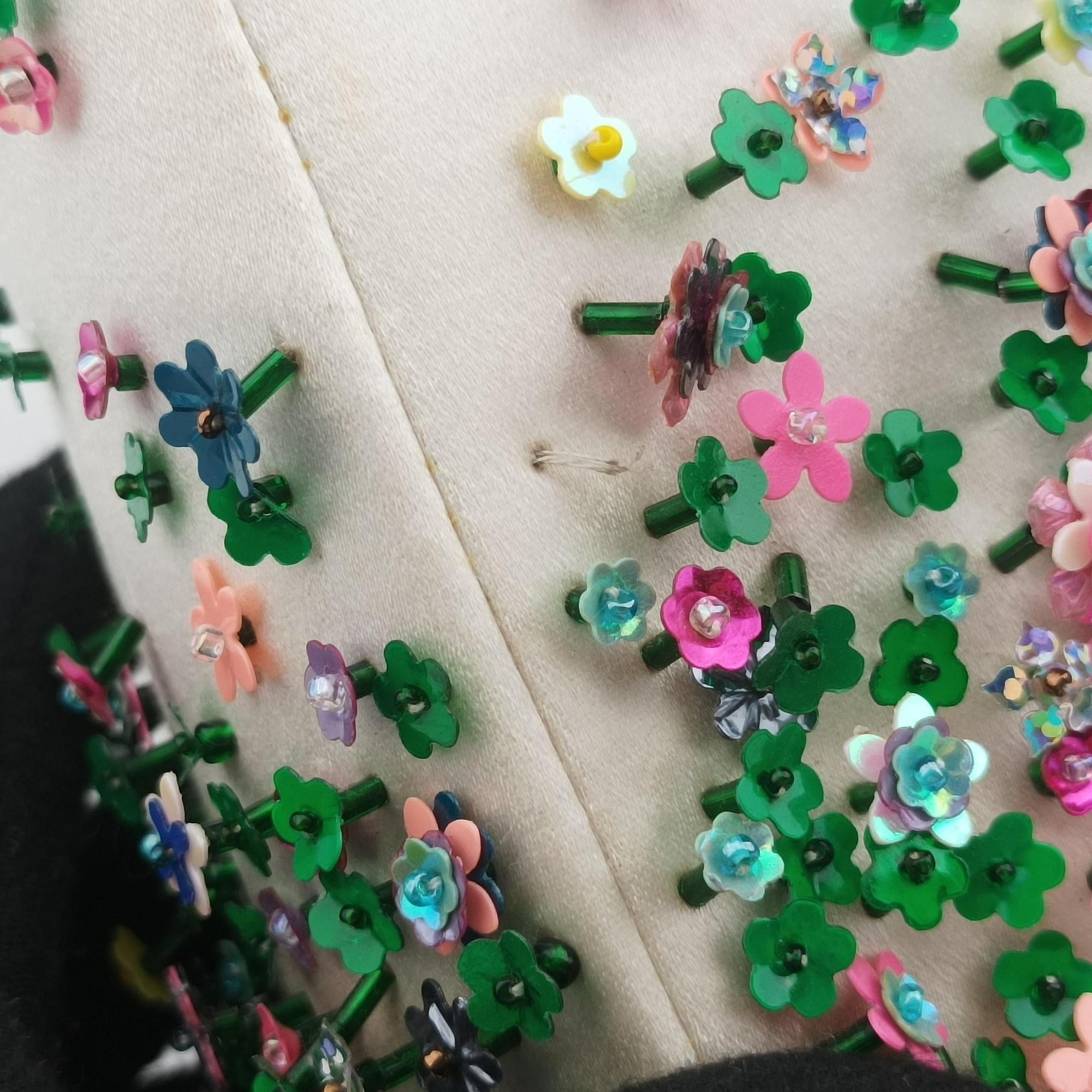 Pre-owned Christian Dior Lady Dior White×Multicolor Satin × Sequin × Bead Embellishments  shoulderbag | stylenewstar