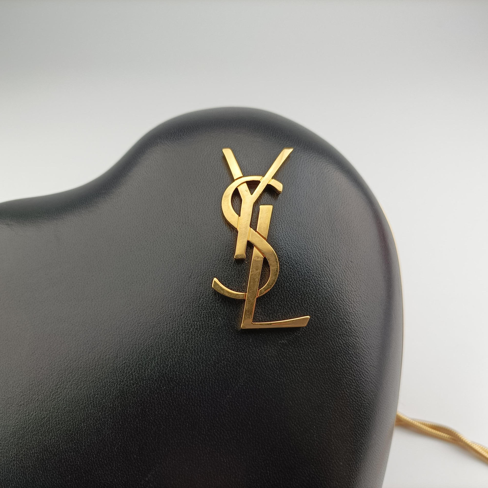 Pre-owned Yves Saint Laurent Love Box Heart Black Leather 466212 shoulderbag | stylenewstar