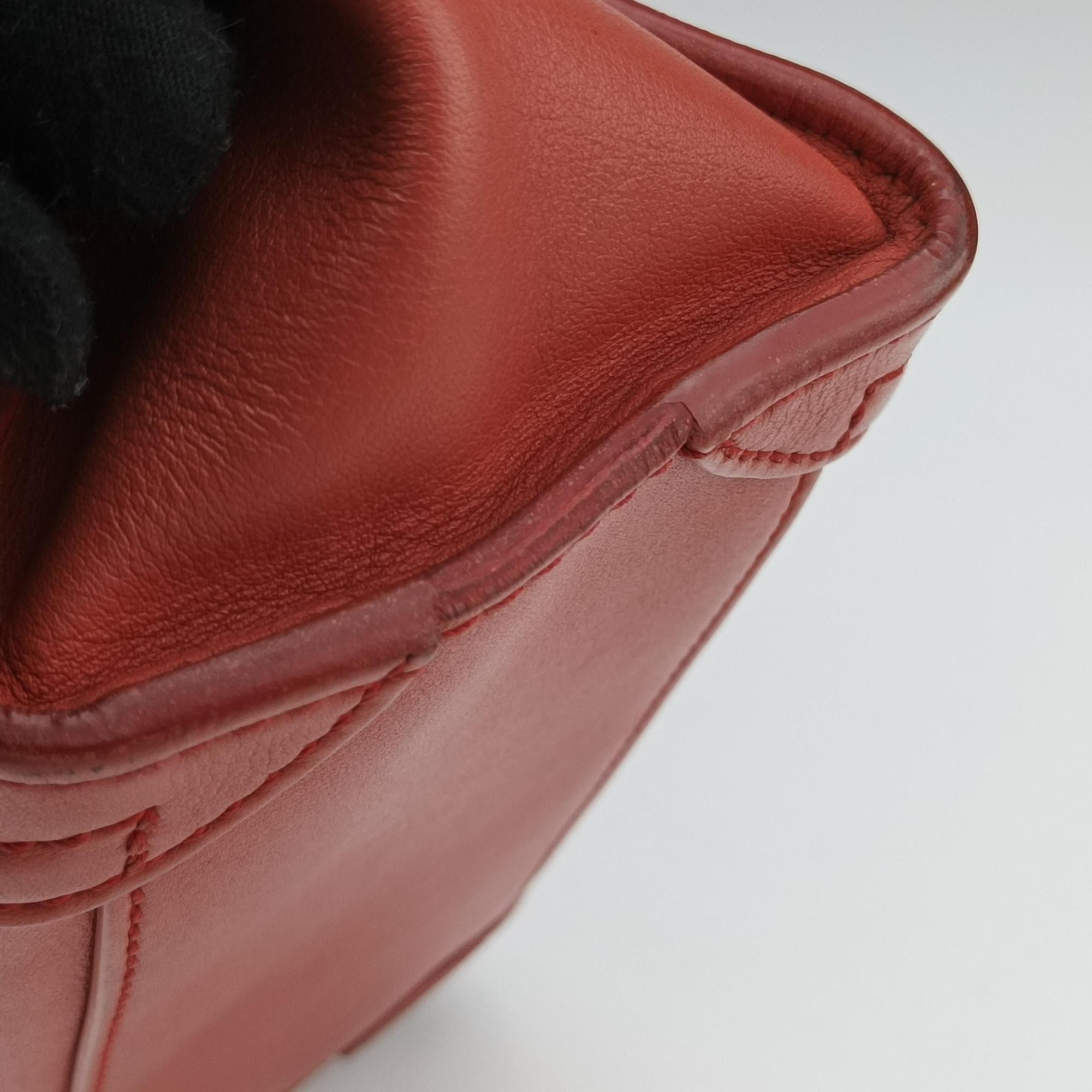 Pre-owned Celine Luggage Mini Shopper Red Leather  handbag | stylenewstar
