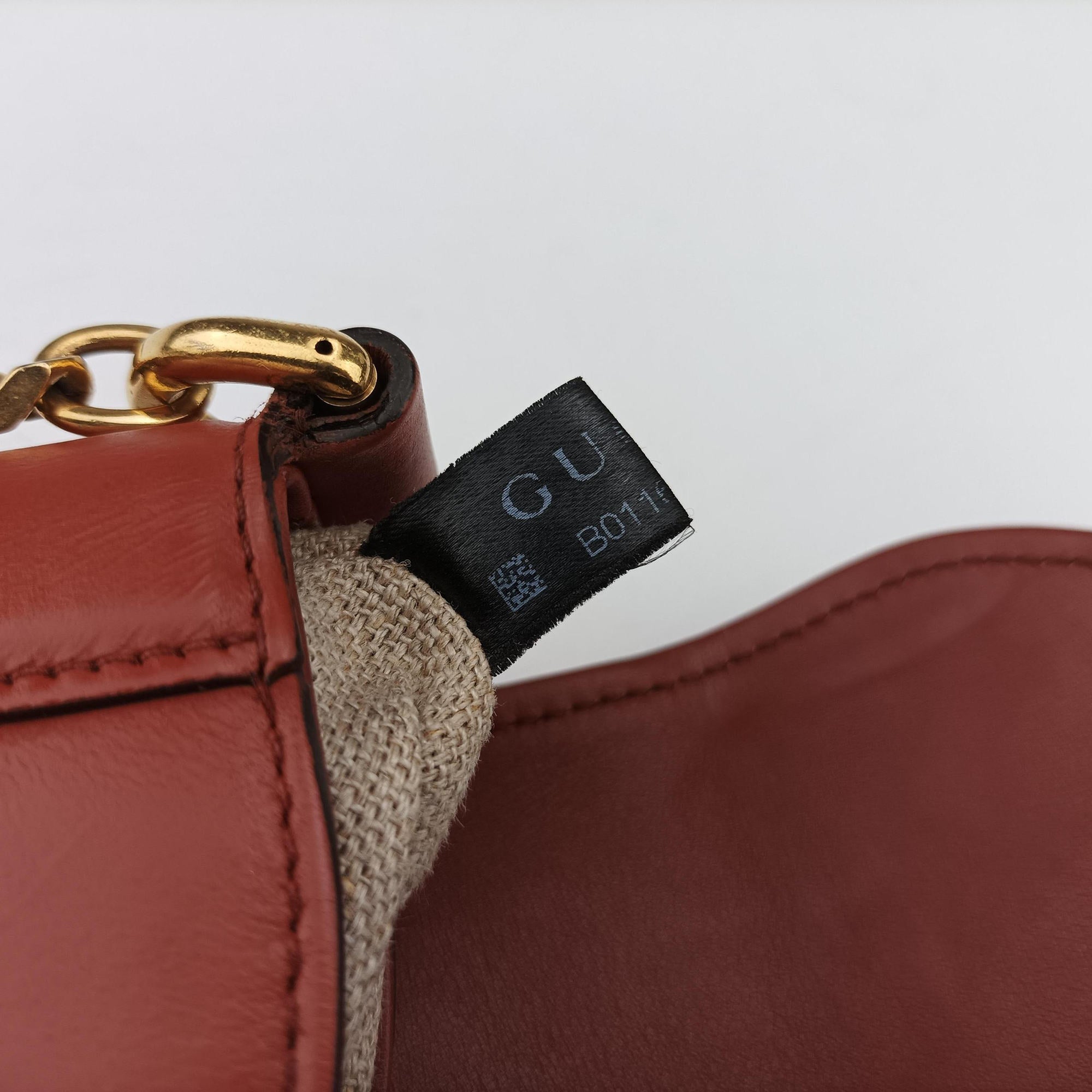 Vintage Gucci Nubuck Tigrette Chain Brown leather 290684 shoulderbag | stylenewstar