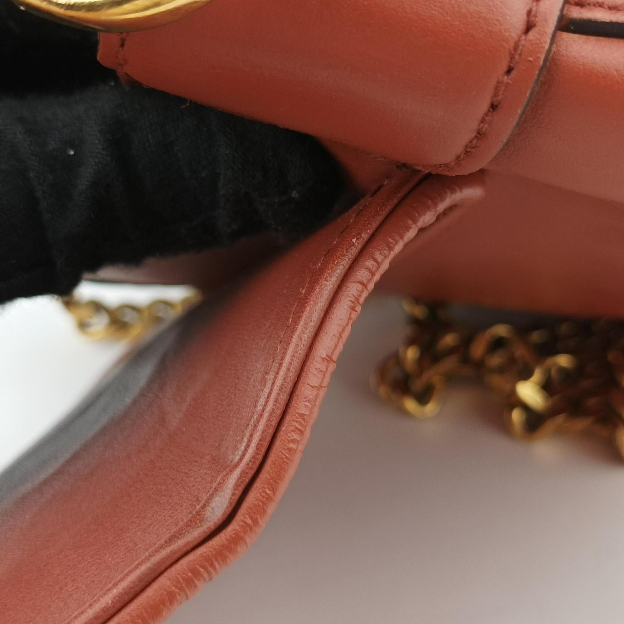 Vintage Gucci Nubuck Tigrette Chain Brown leather 290684 shoulderbag | stylenewstar