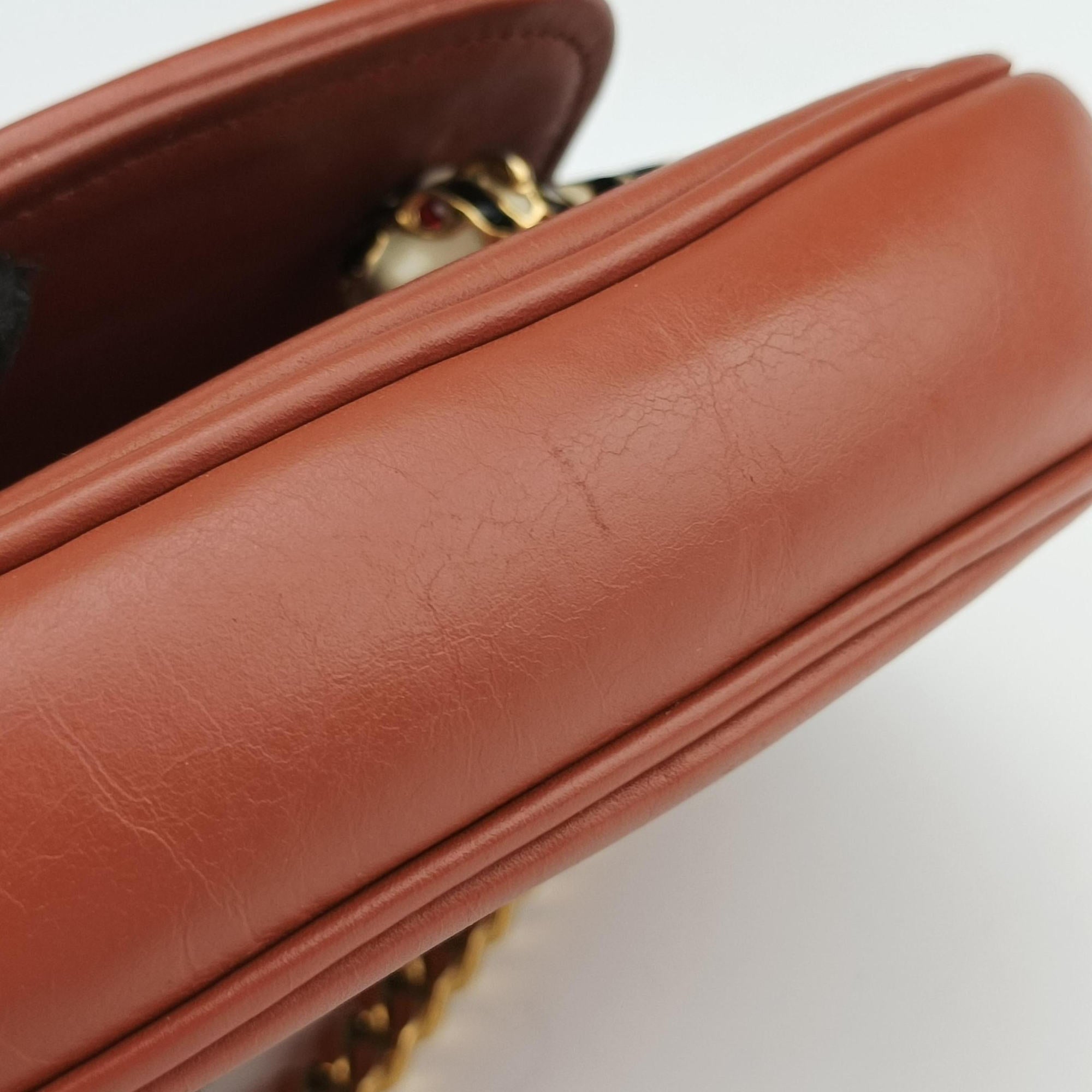 Vintage Gucci Nubuck Tigrette Chain Brown leather 290684 shoulderbag | stylenewstar