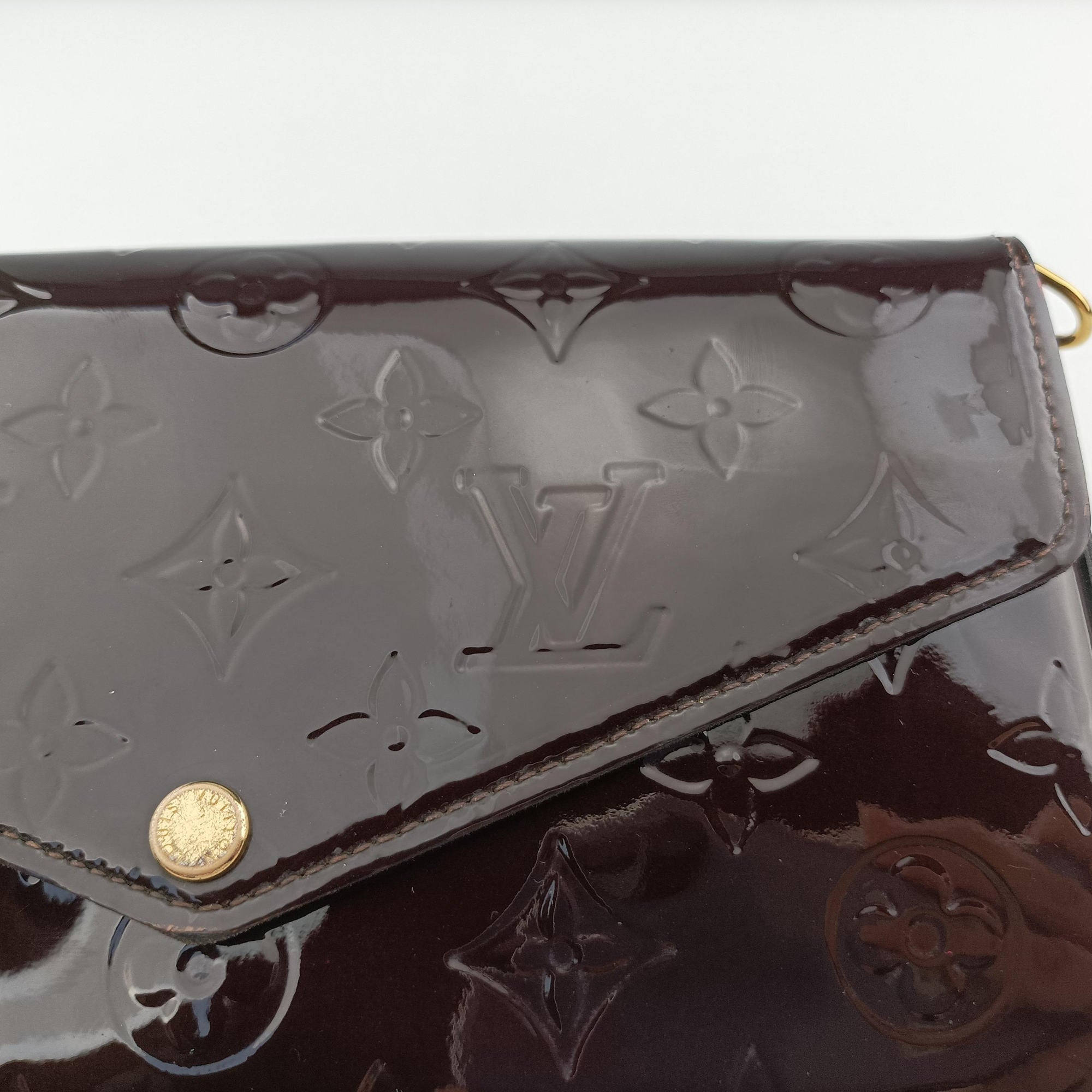 Secondhand Louis Vuitton Pochette Felice Amarante Vernis M64579 shoulderbag | stylenewstar