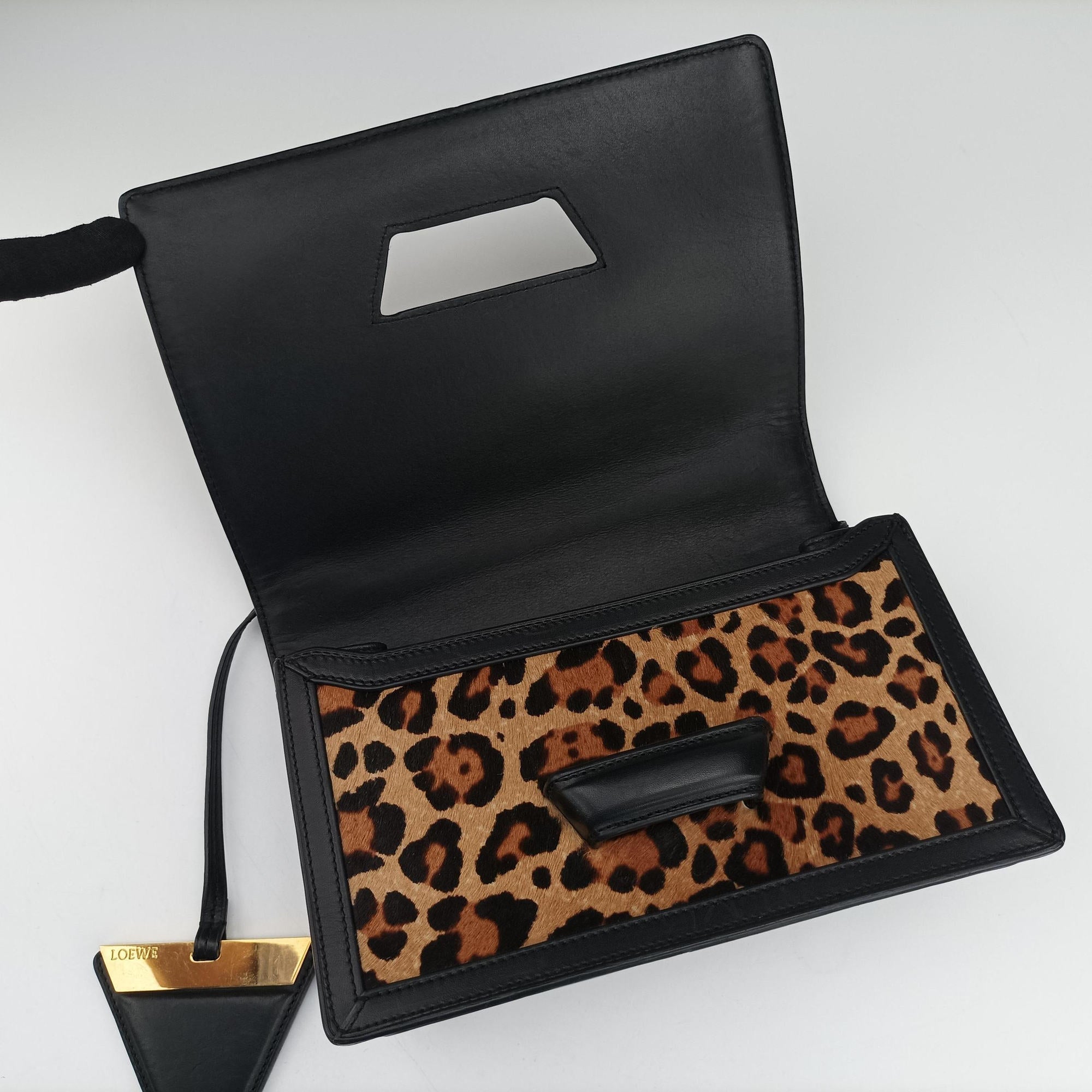 Pre-owned Loewe Barcelona Brown ponyhair×Calf  shoulderbag | stylenewstar