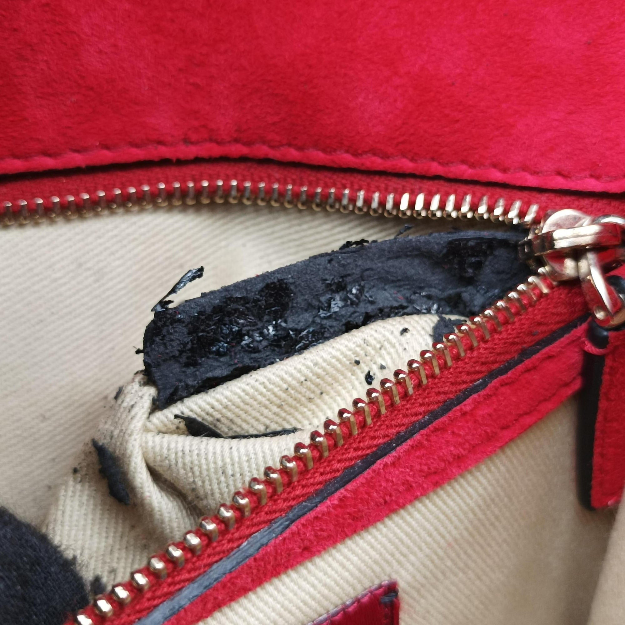 Vintage Valentino Rockstud Glam Lock Red Patent Leather  shoulderbag | stylenewstar