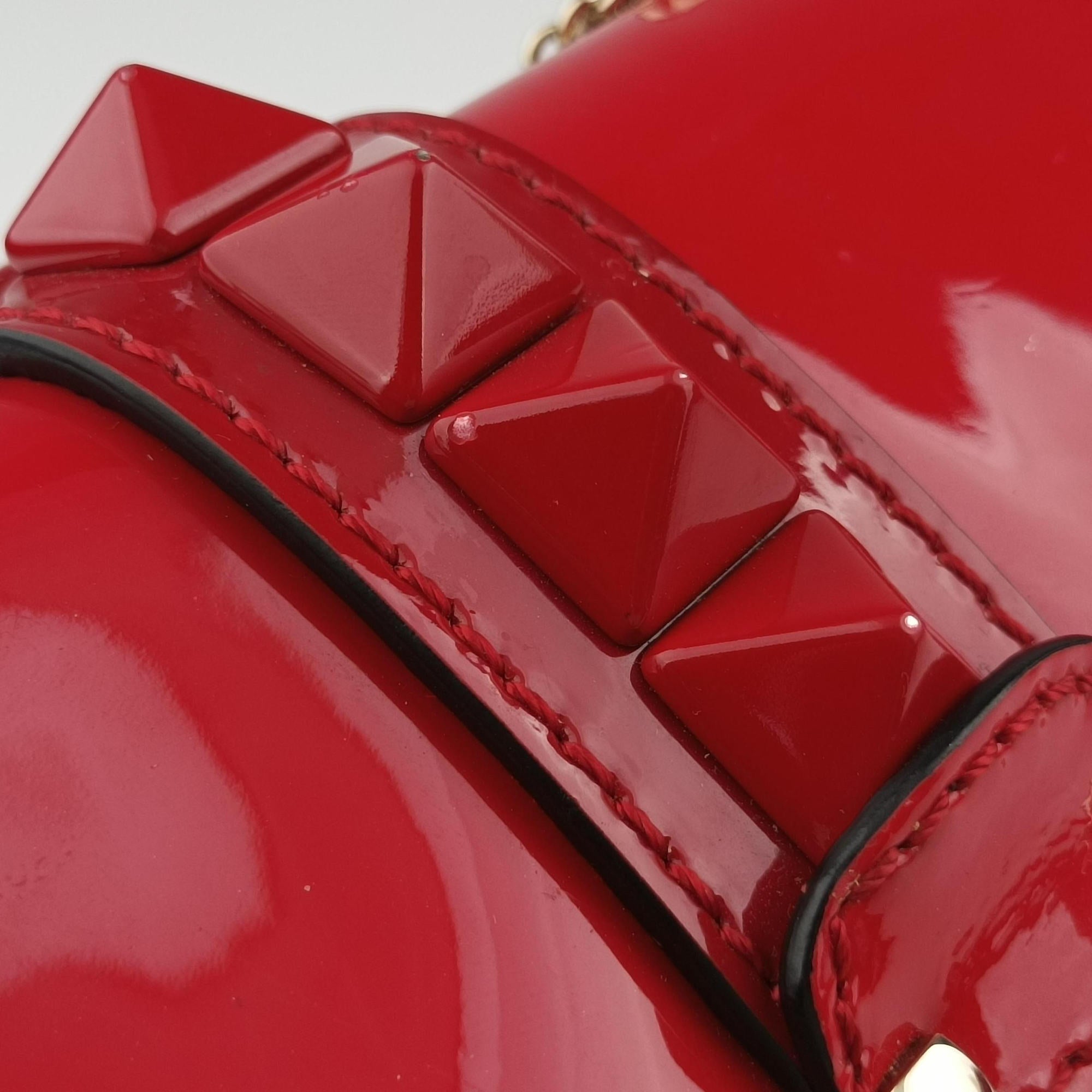 Vintage Valentino Rockstud Glam Lock Red Patent Leather  shoulderbag | stylenewstar