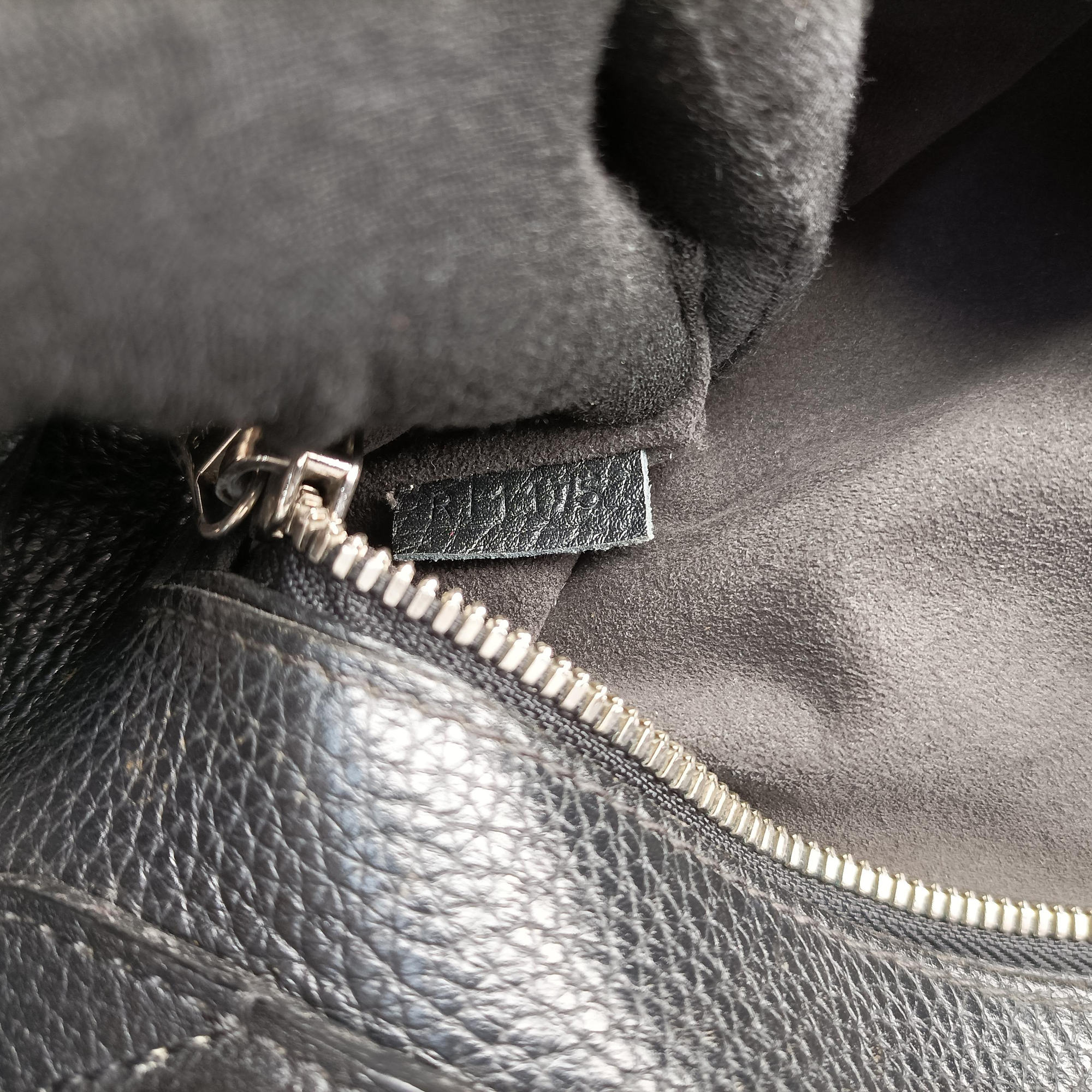 Pre-owned Louis Vuitton Marius ブラック Taurillon Leather M54015 shoulderbag | stylenewstar
