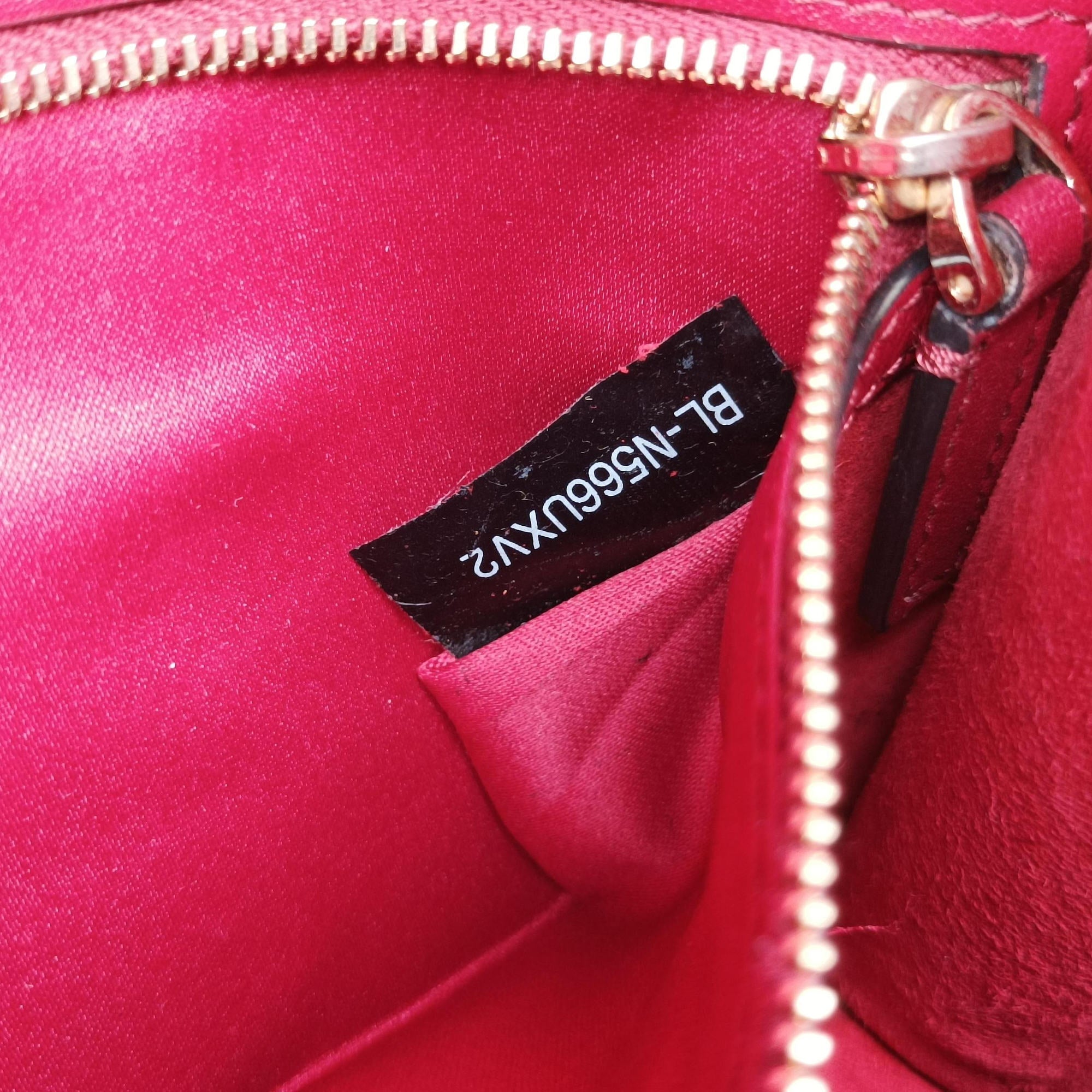 Pre-owned Valentino Rockstud Glam Lock Red Leather  shoulderbag | stylenewstar