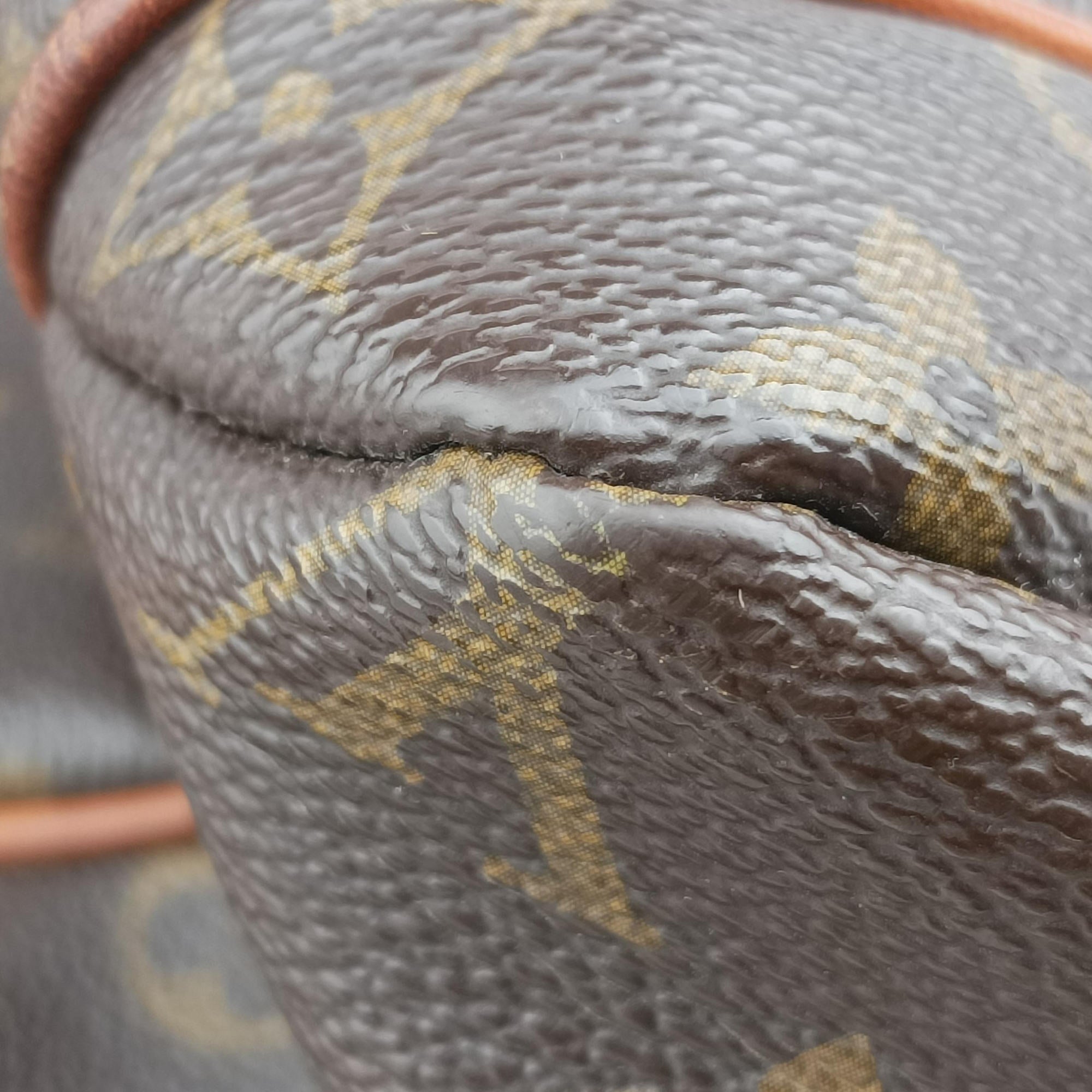Vintage Louis Vuitton TOTALLY MM brown Monogram Canvas M56689 handbag | stylenewstar