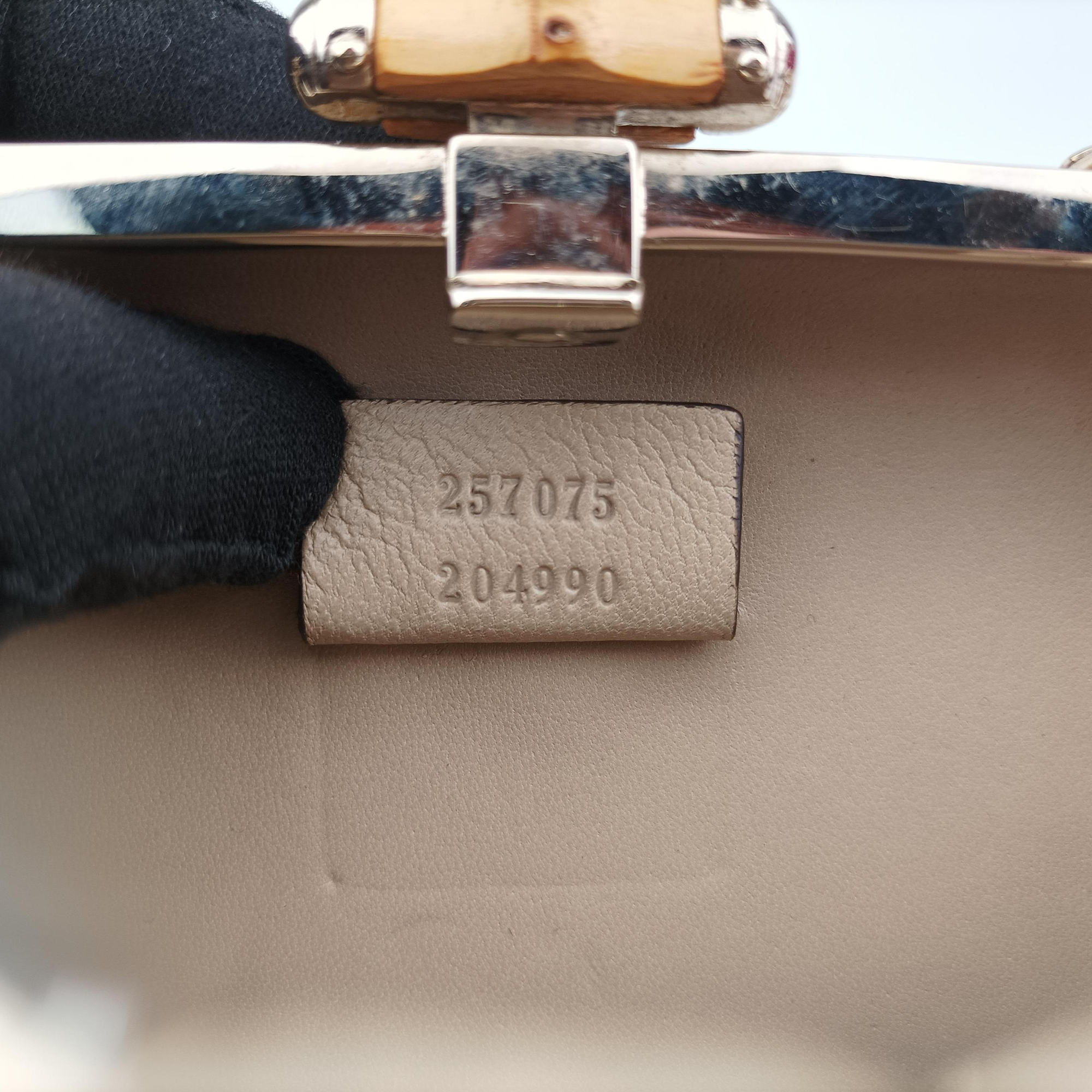 Pre-owned Gucci Broadway Taupe Leather 257075 handbag | stylenewstar